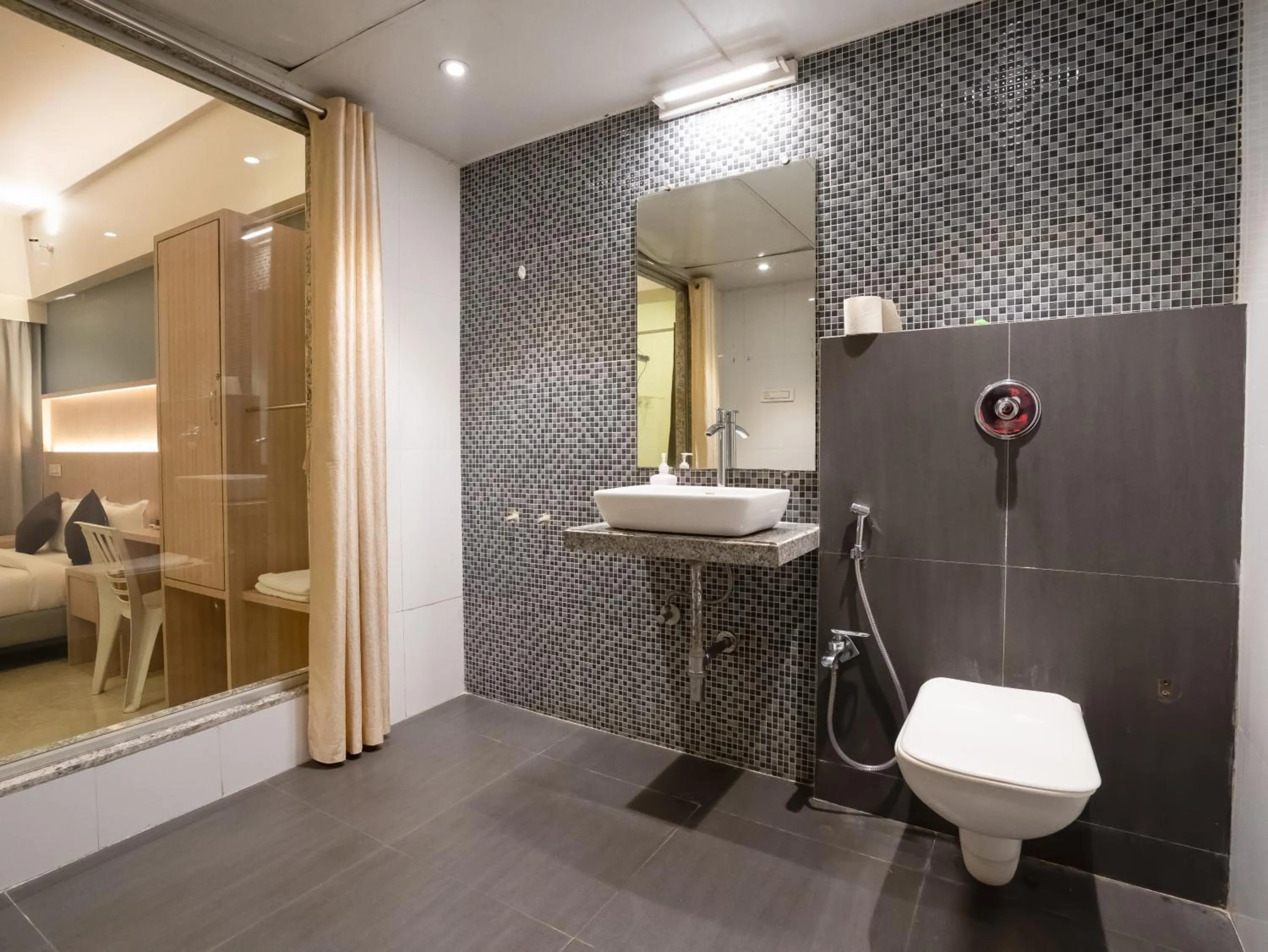 Toilet in Hotel Grand Seasons- Navi Mumbai