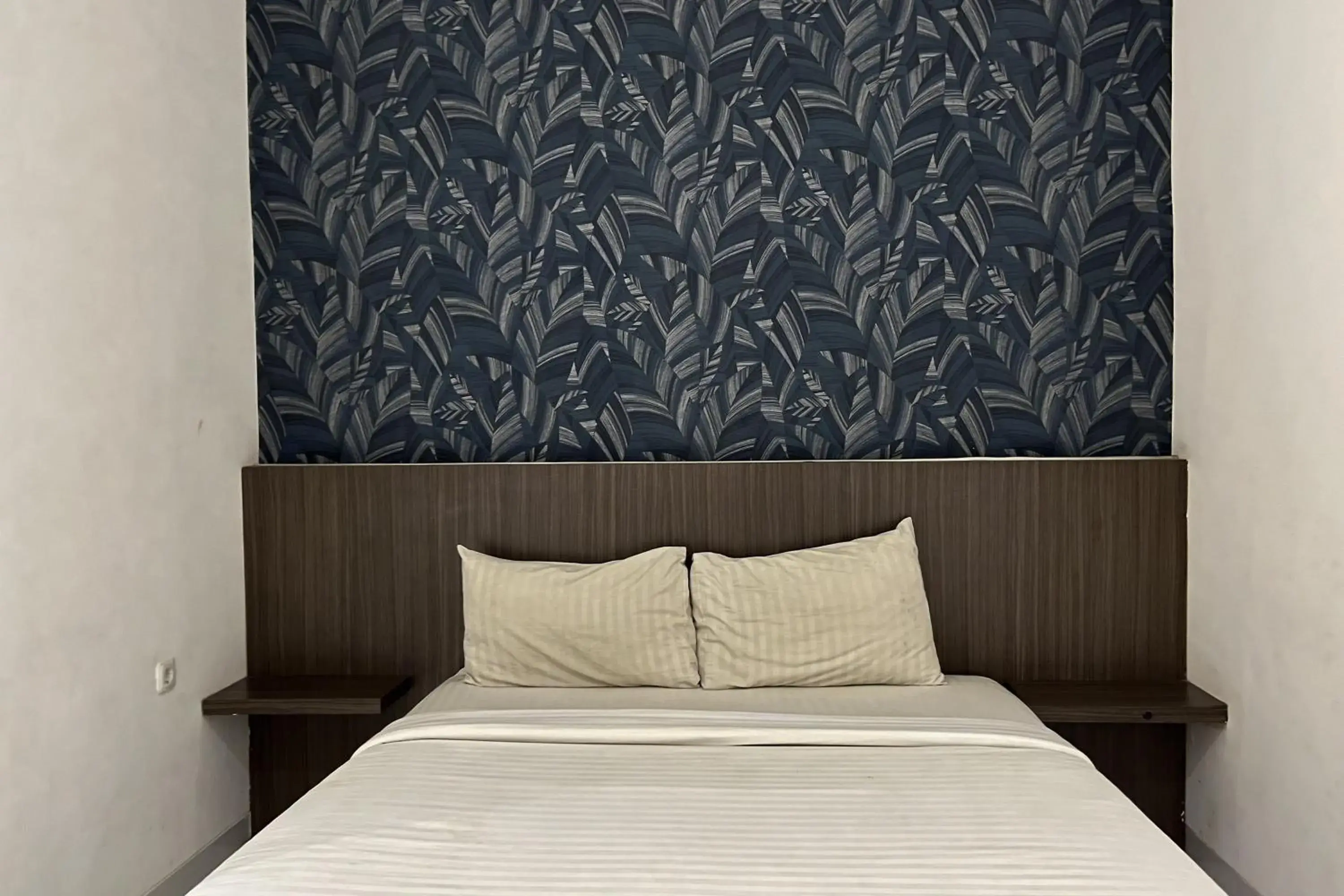 Bedroom in Good Day Inn Bedroom in Good Day Inn