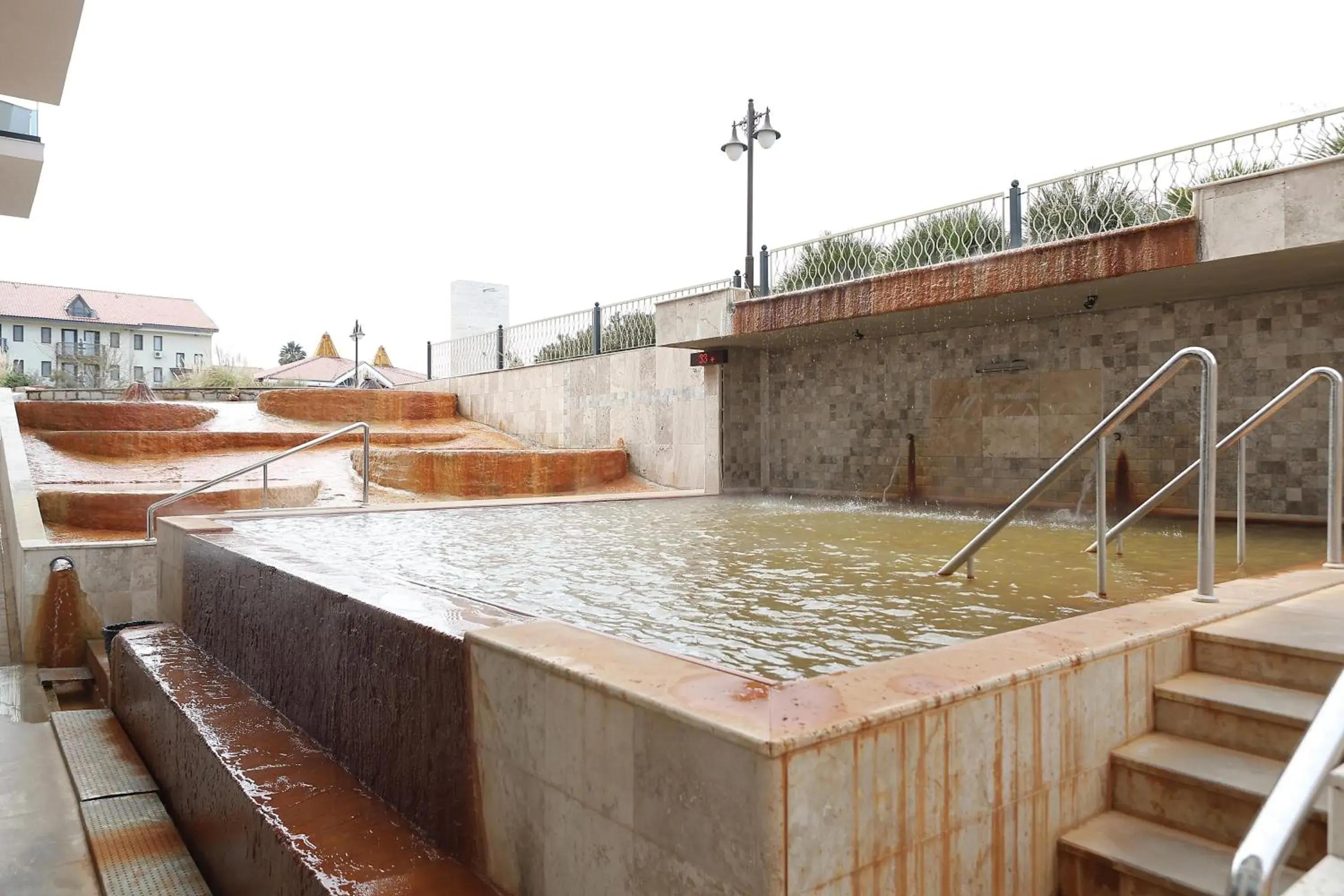 Swimming pool in Pamukkale Kaya Termal Otel Swimming pool in Pamukkale Kaya Termal Otel