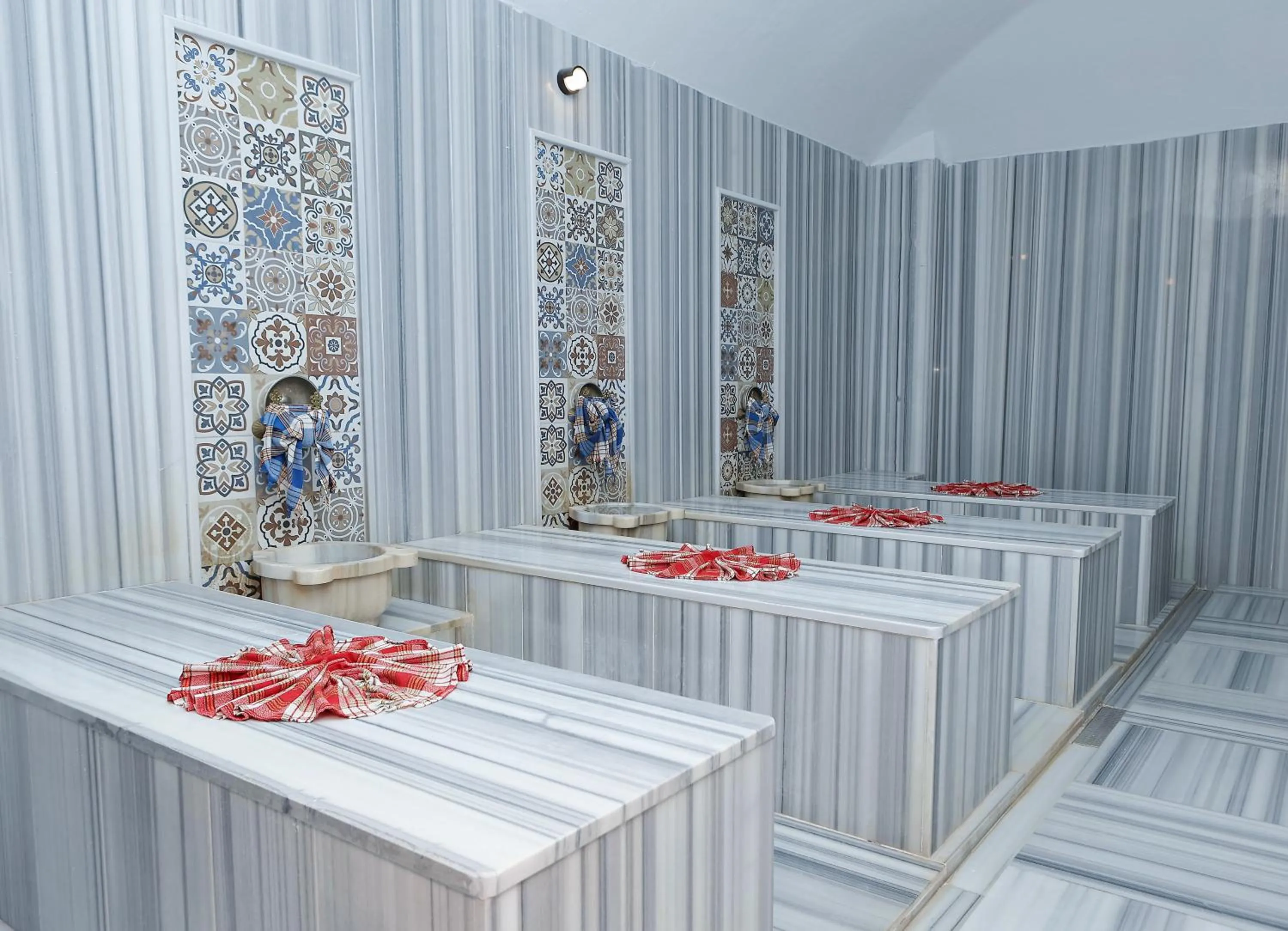 Public Bath in Pamukkale Kaya Termal Otel