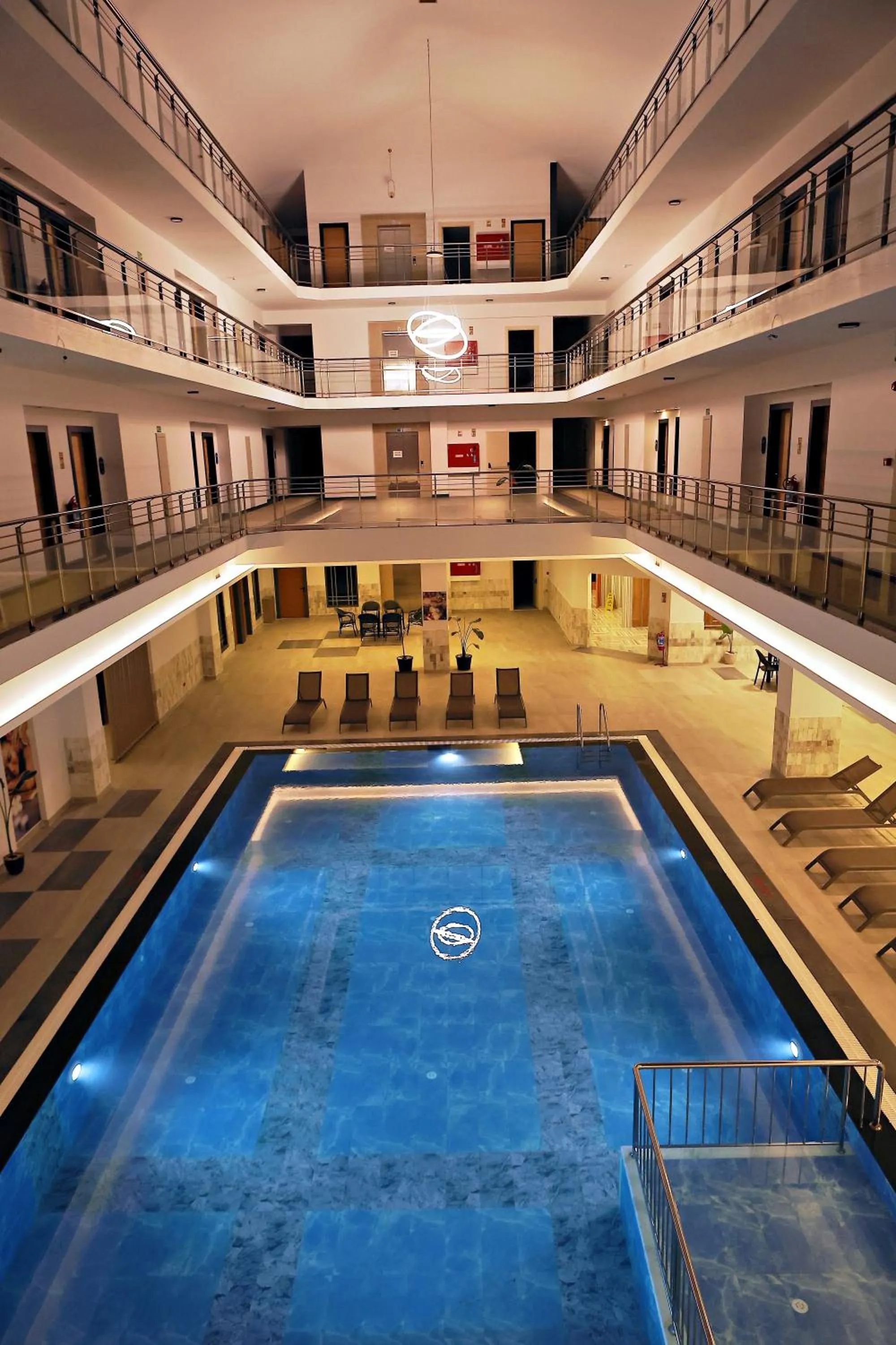 Swimming pool in Pamukkale Kaya Termal Otel