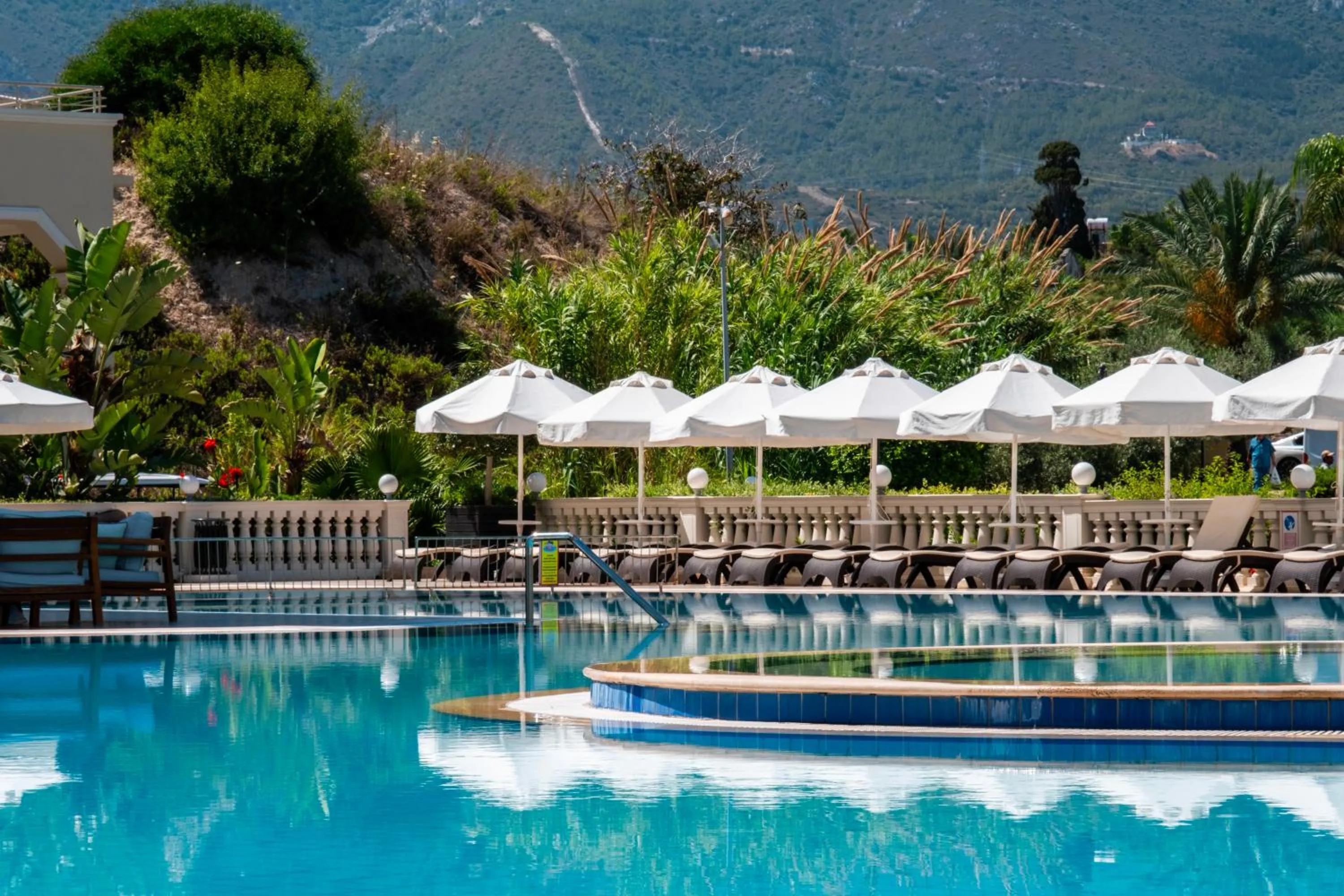 Swimming pool in Vuni Palace Hotel & Casino & SPA