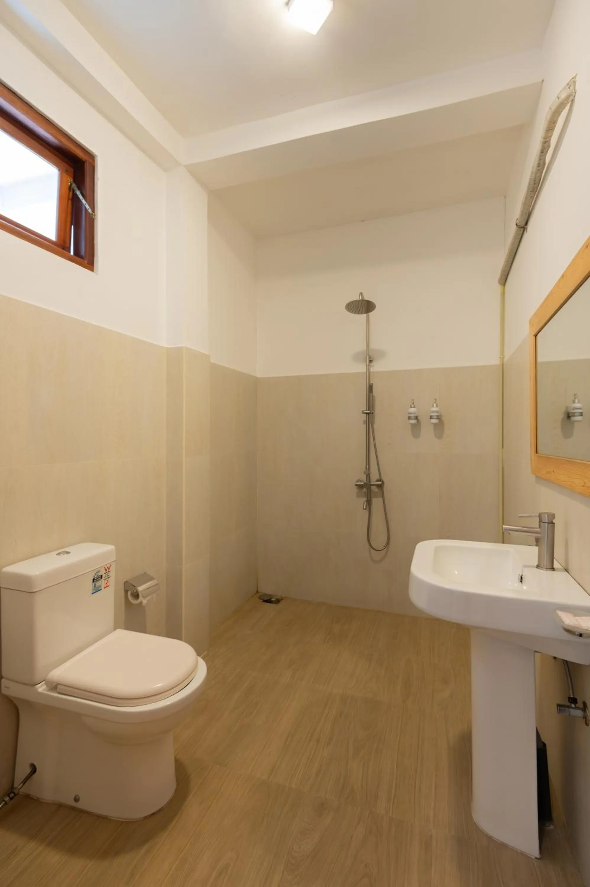 Shower in Aaradhya Mirissa