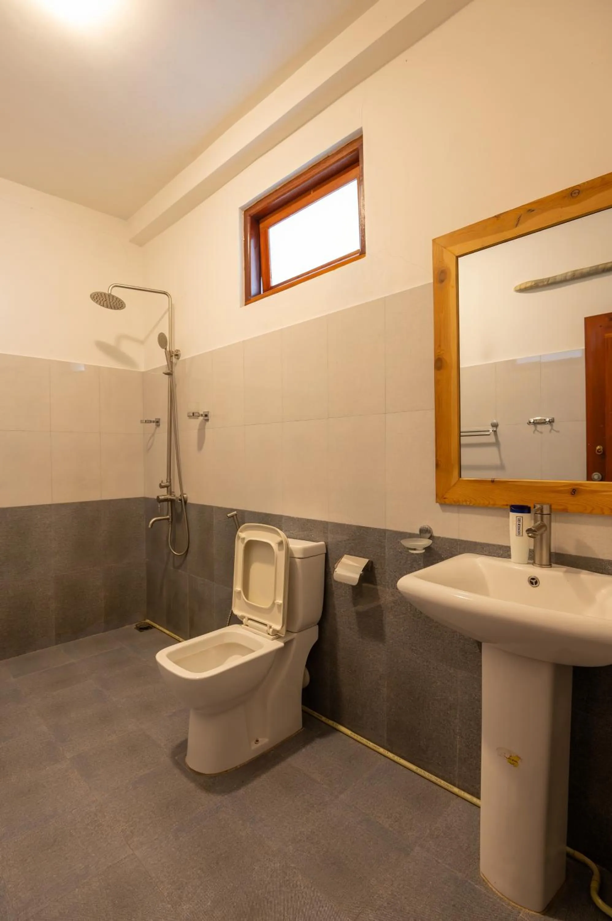 Shower in Aaradhya Mirissa