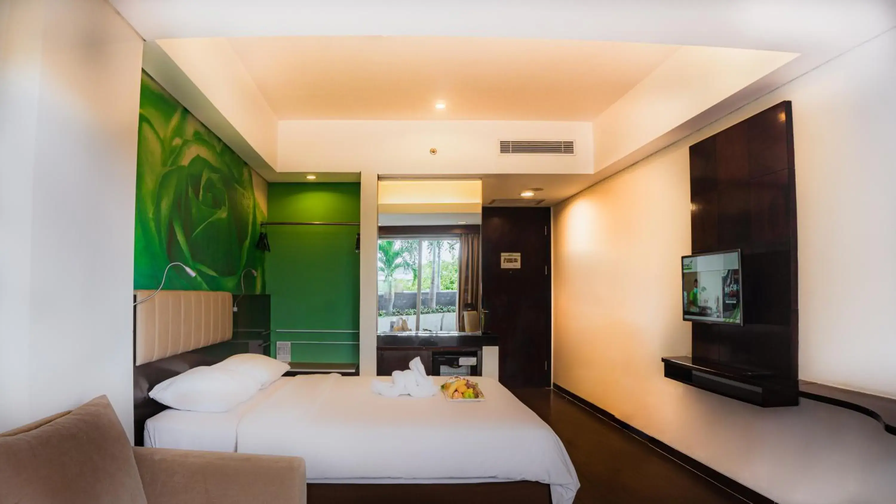 Deluxe Double Room with Balcony in PrimeBiz Cikarang Deluxe Double Room with Balcony in PrimeBiz Cikarang