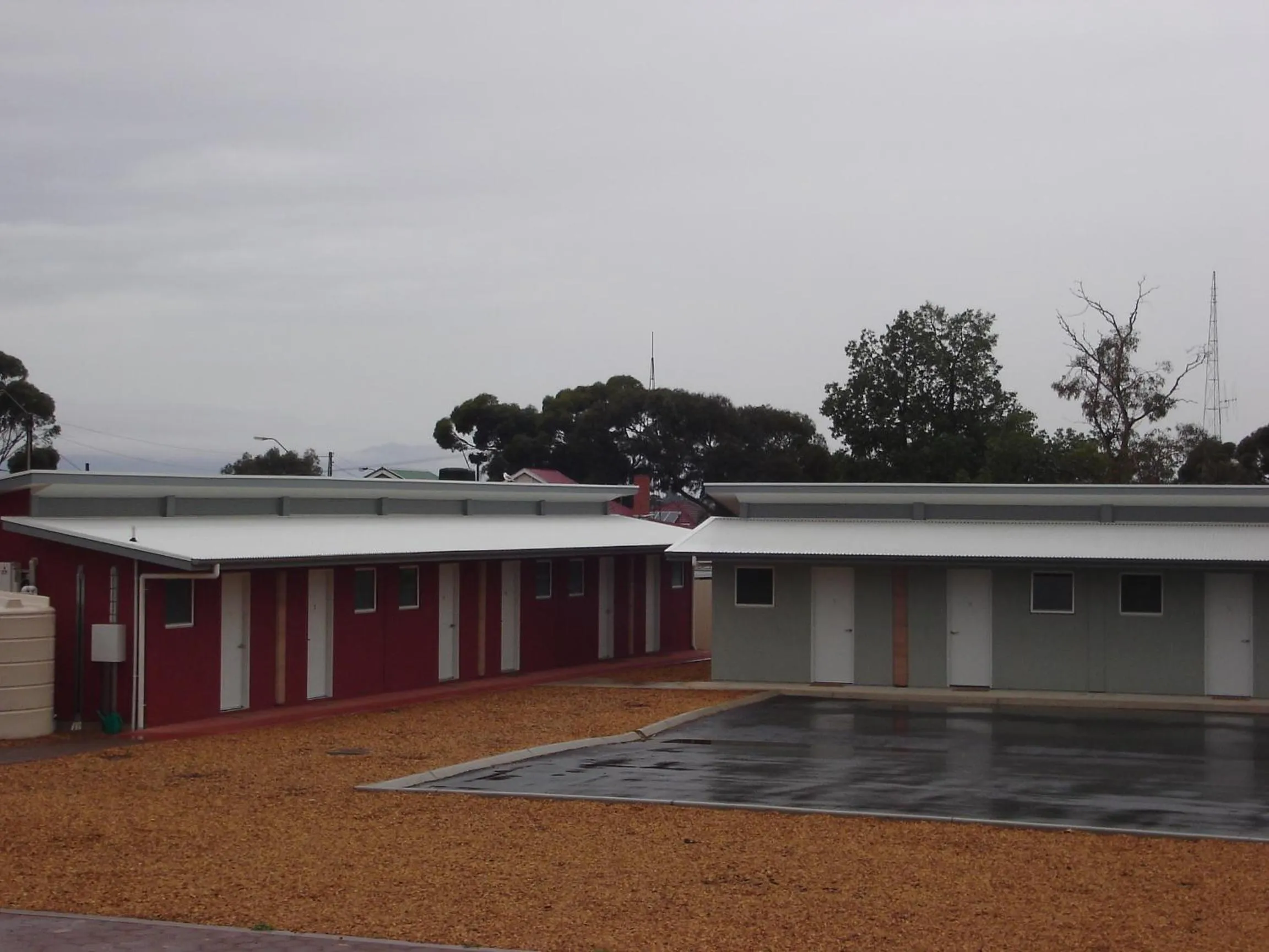 Property building in Crossroads Ecomotel