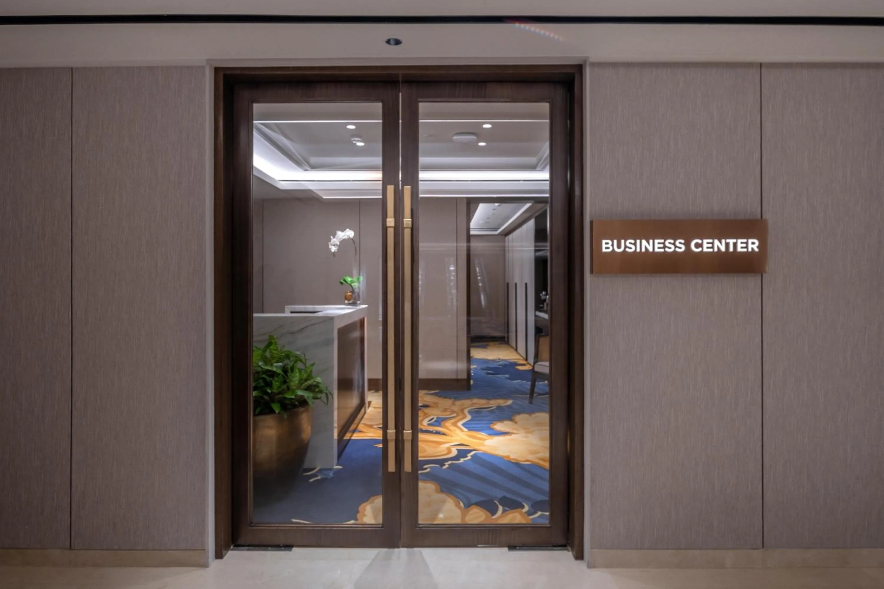 Business facilities in Solaire Resort North