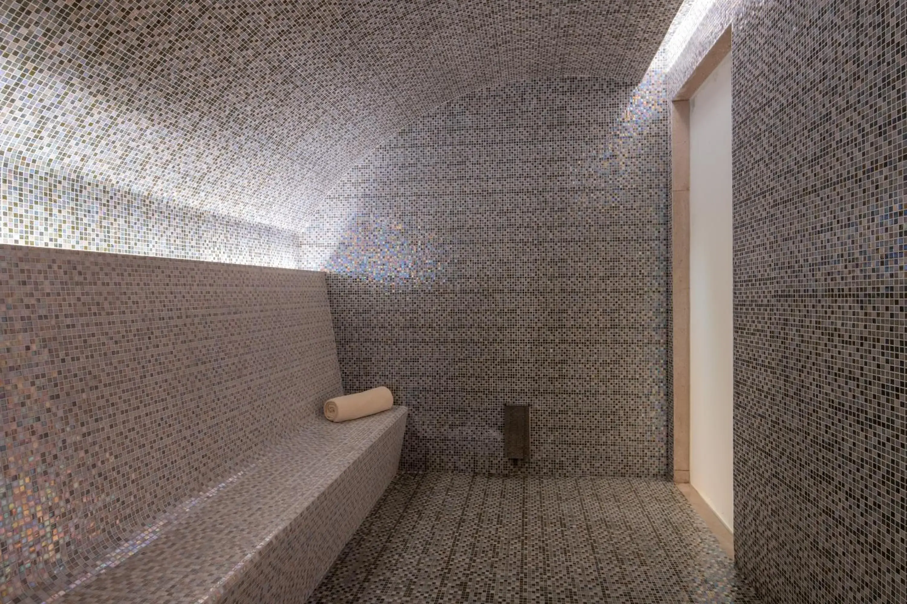 Spa and wellness centre/facilities in Solaire Resort North Spa and wellness centre/facilities in Solaire Resort North