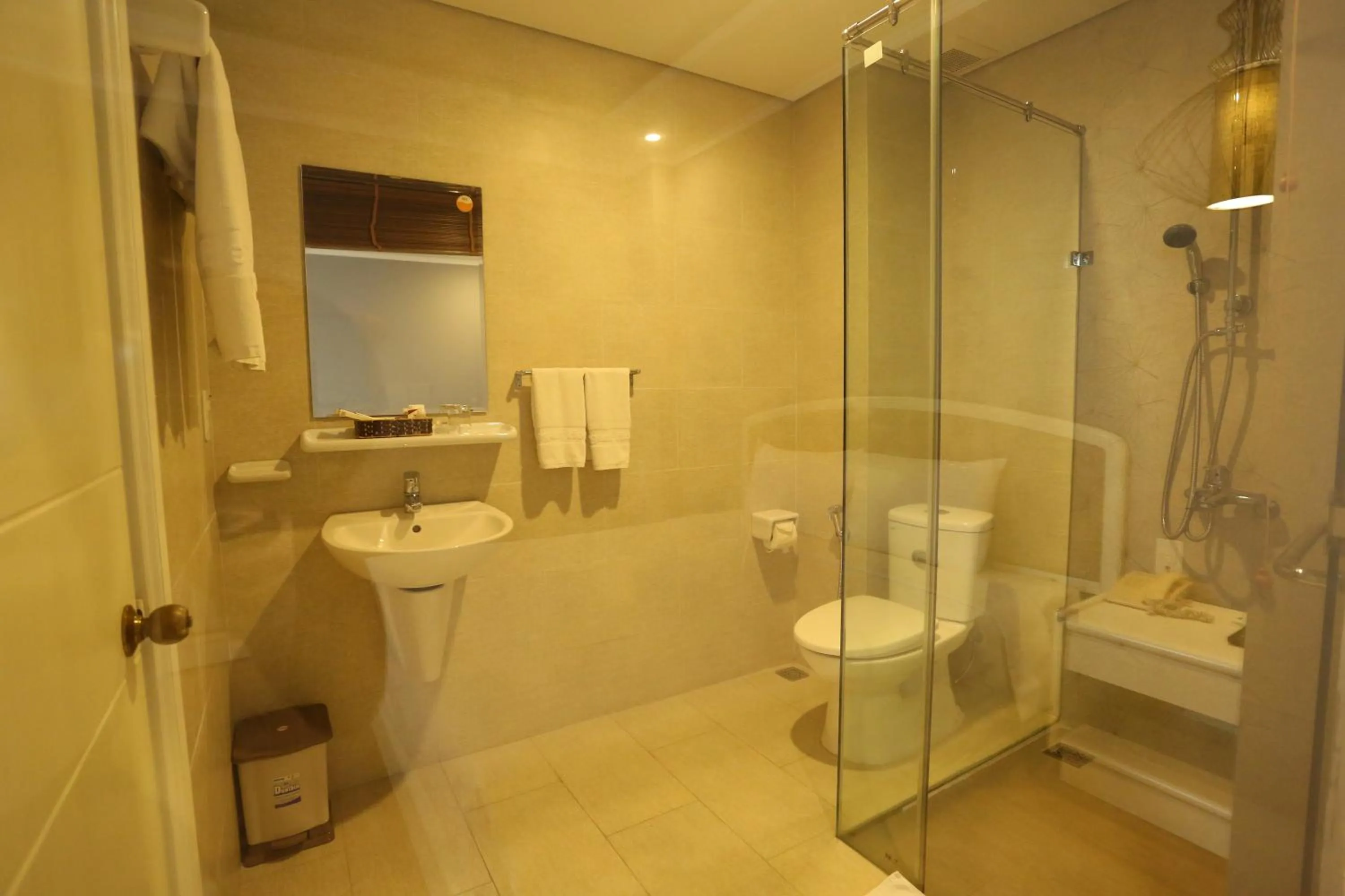 Bathroom in KaKa Hotel Han River