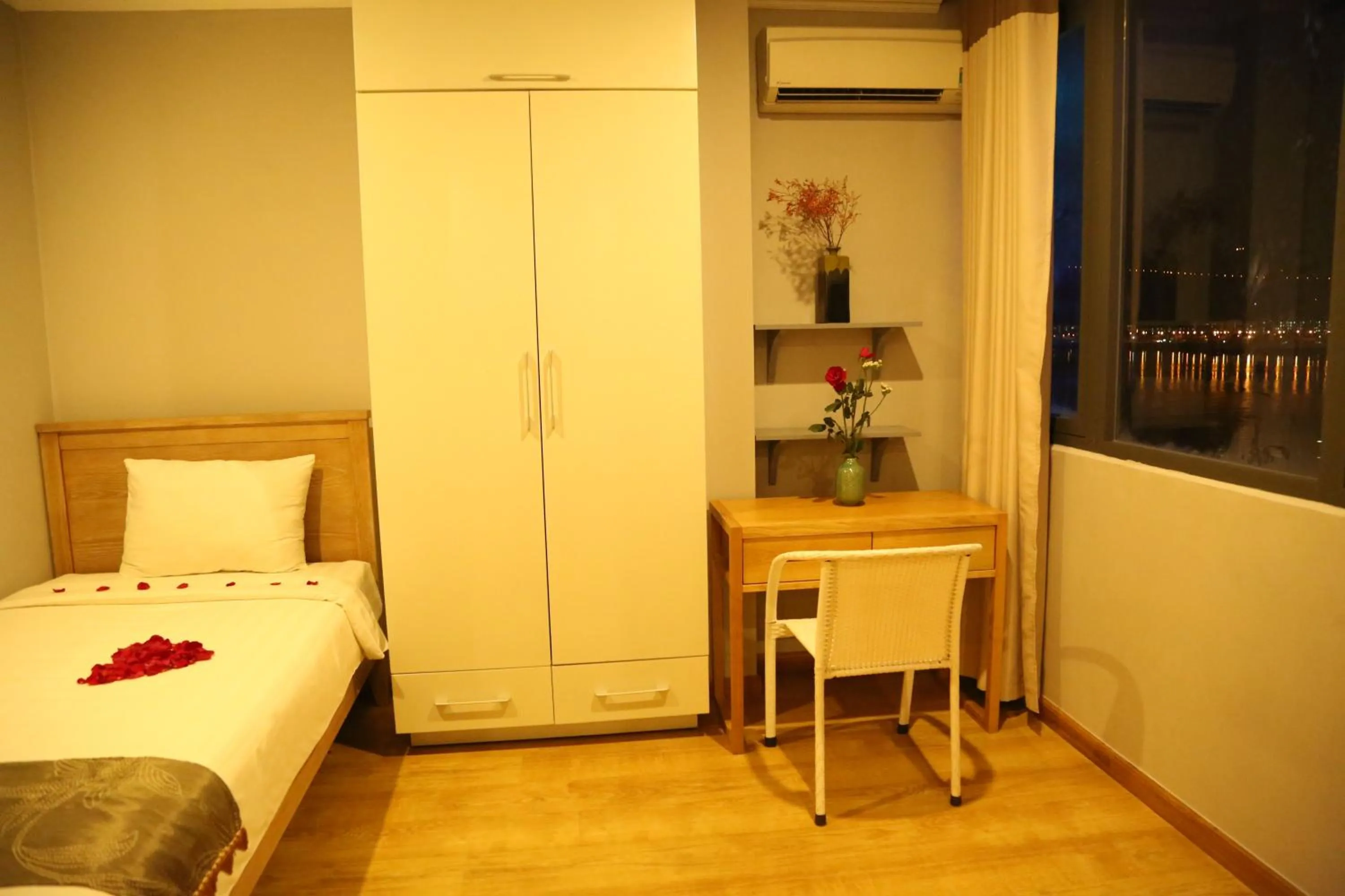 Bedroom in KaKa Hotel Han River