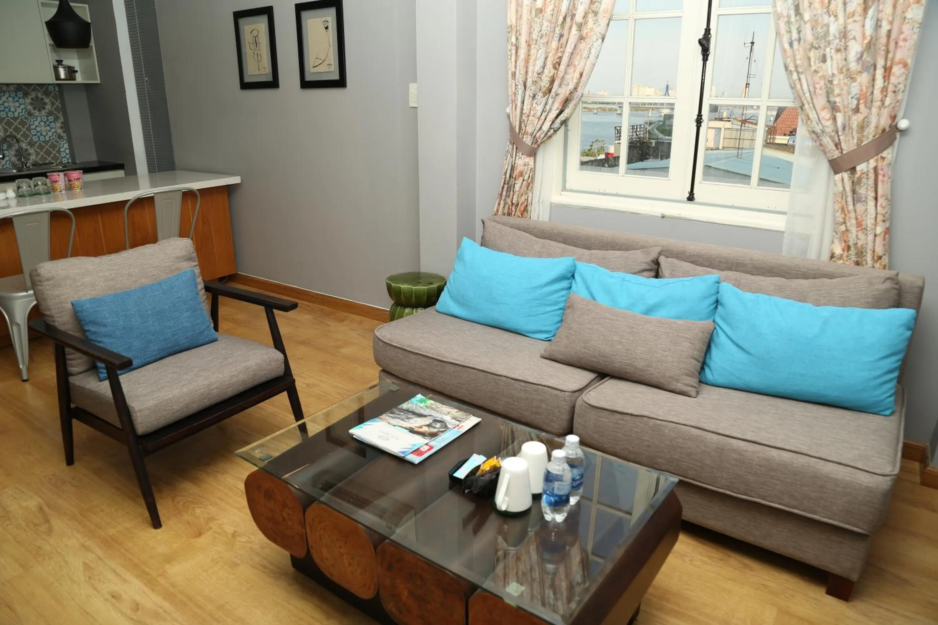 Living room in KaKa Hotel Han River