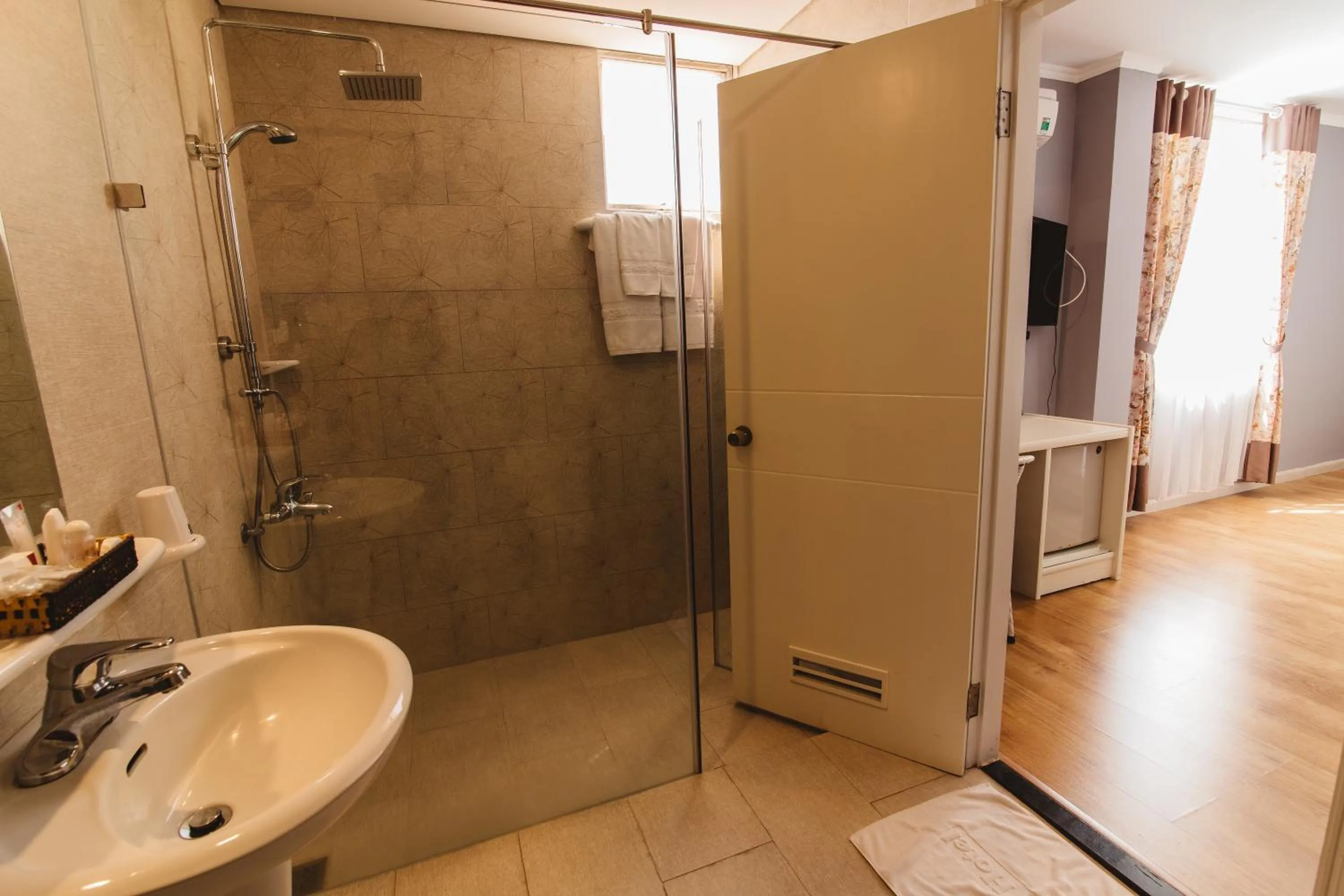 Bed in KaKa Hotel Han River