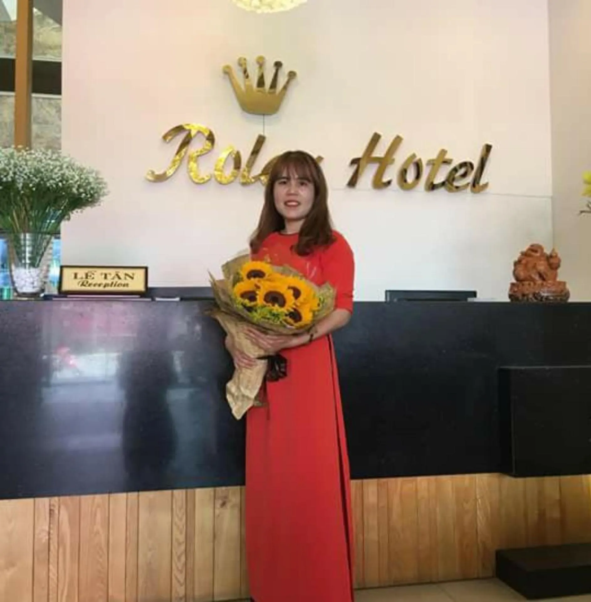 Staff in KaKa Hotel Han River