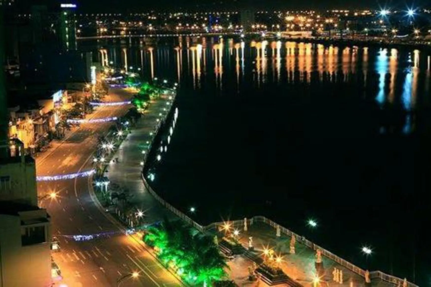 Nearby landmark in KaKa Hotel Han River