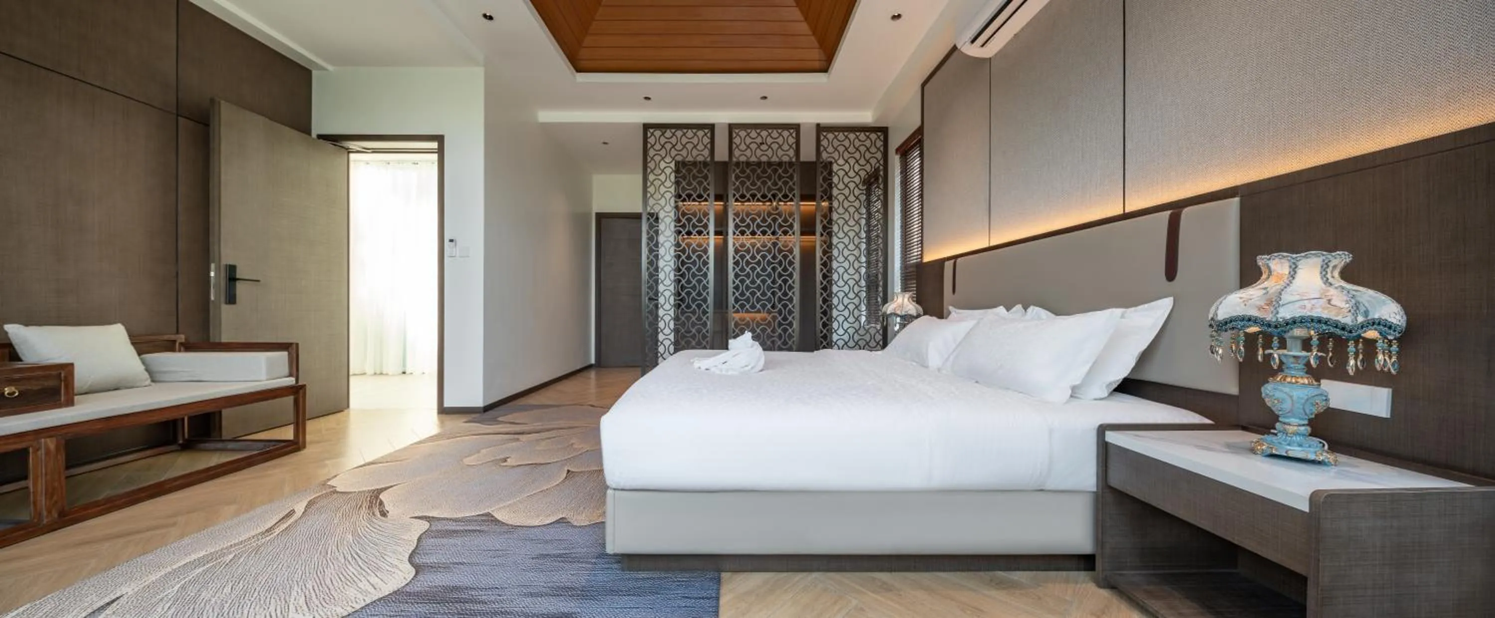 Bed in Sun Diego Resort Pool Villa