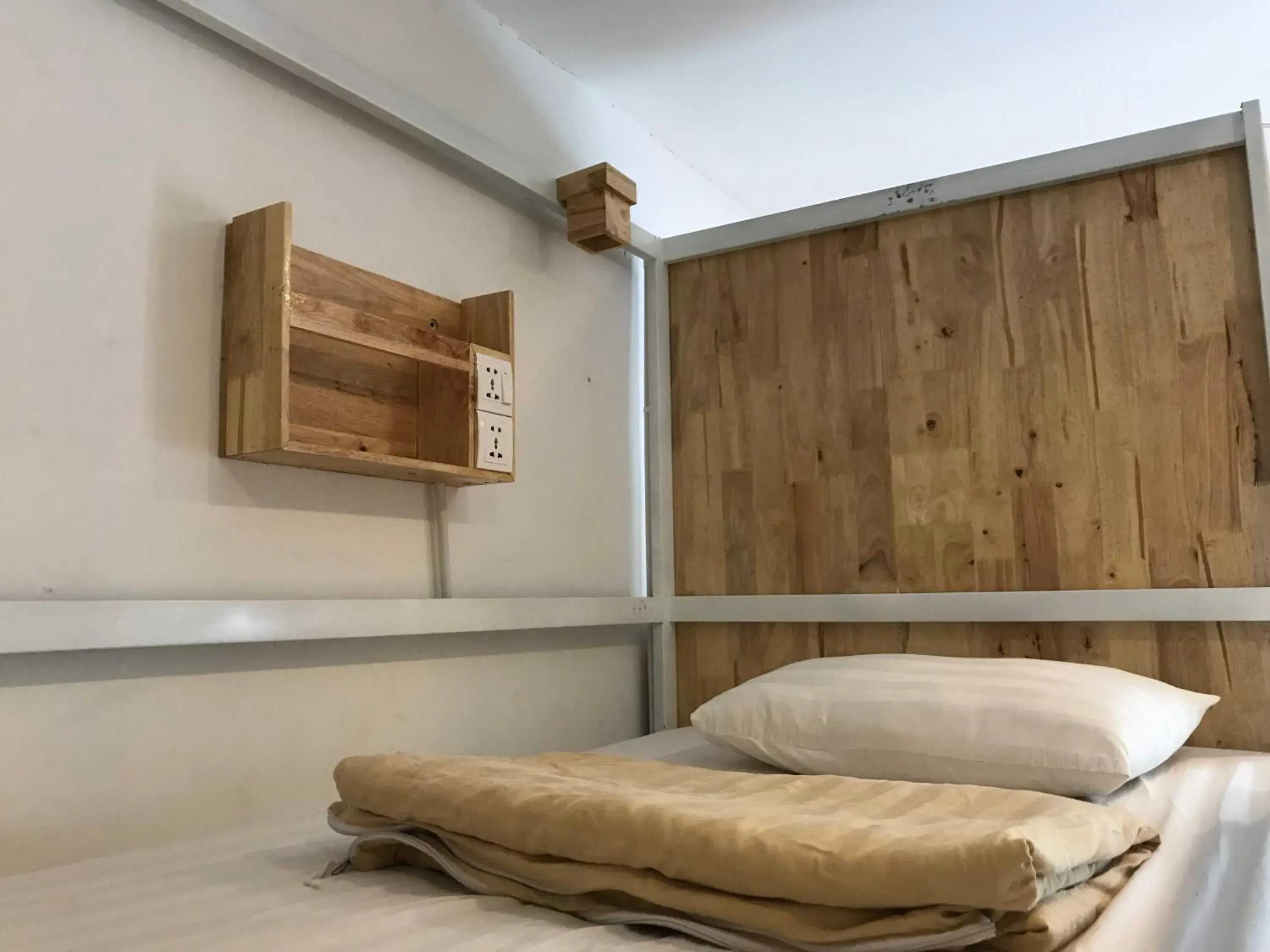 bunk bed in Onederz SHV Golden Lion bunk bed in Onederz SHV Golden Lion