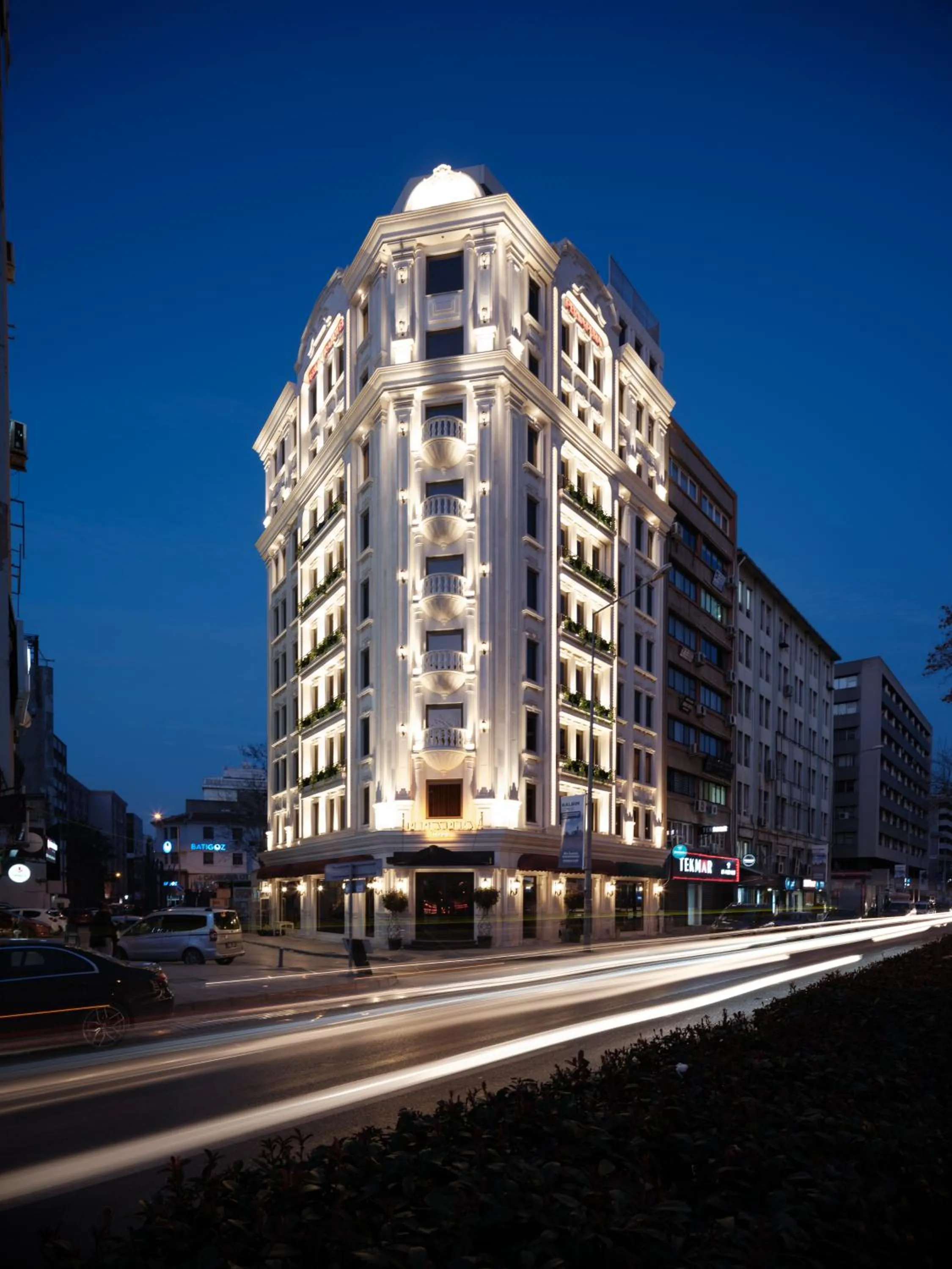 Property building in Perla Pura