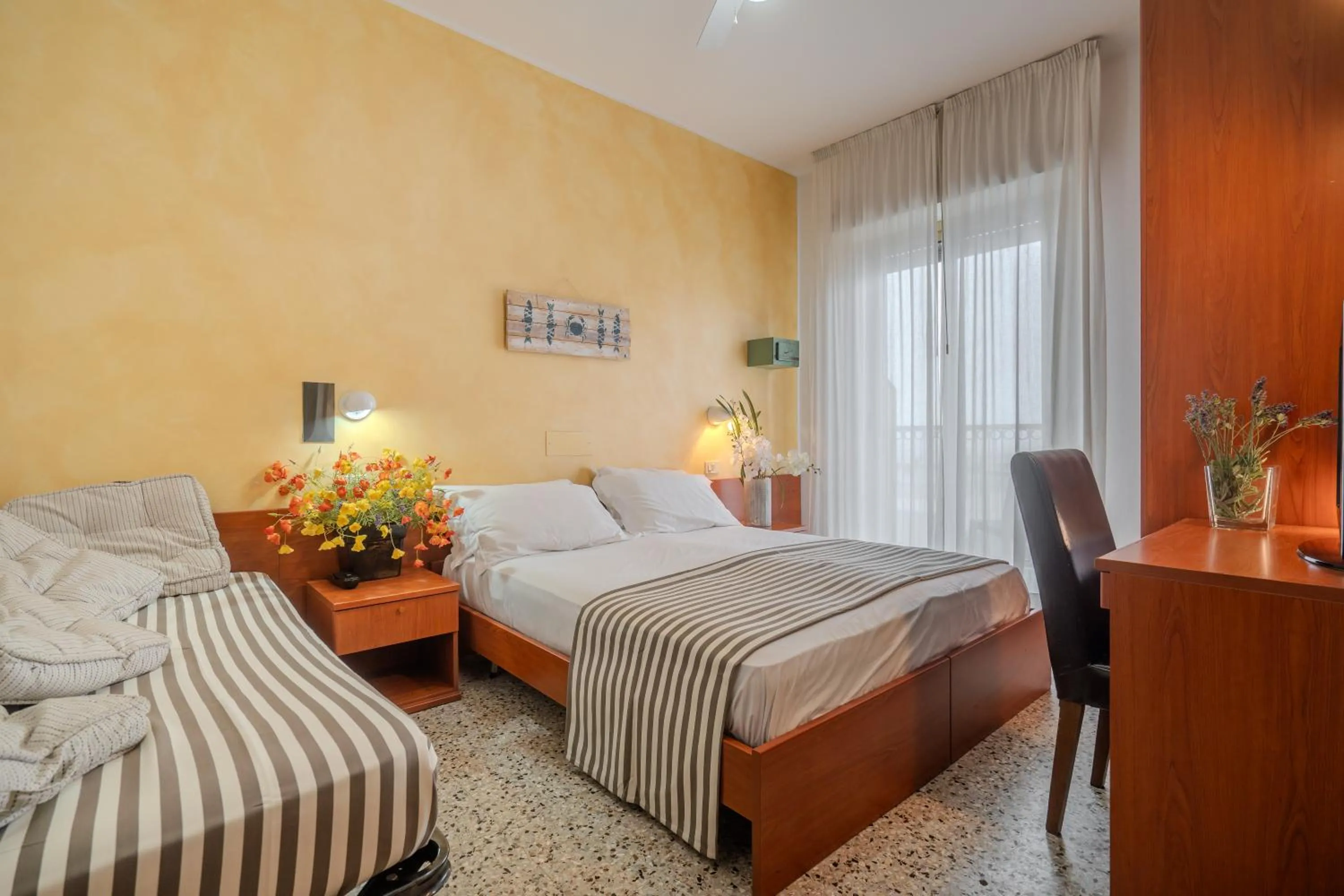 Bedroom, Bed in Hotel Mia