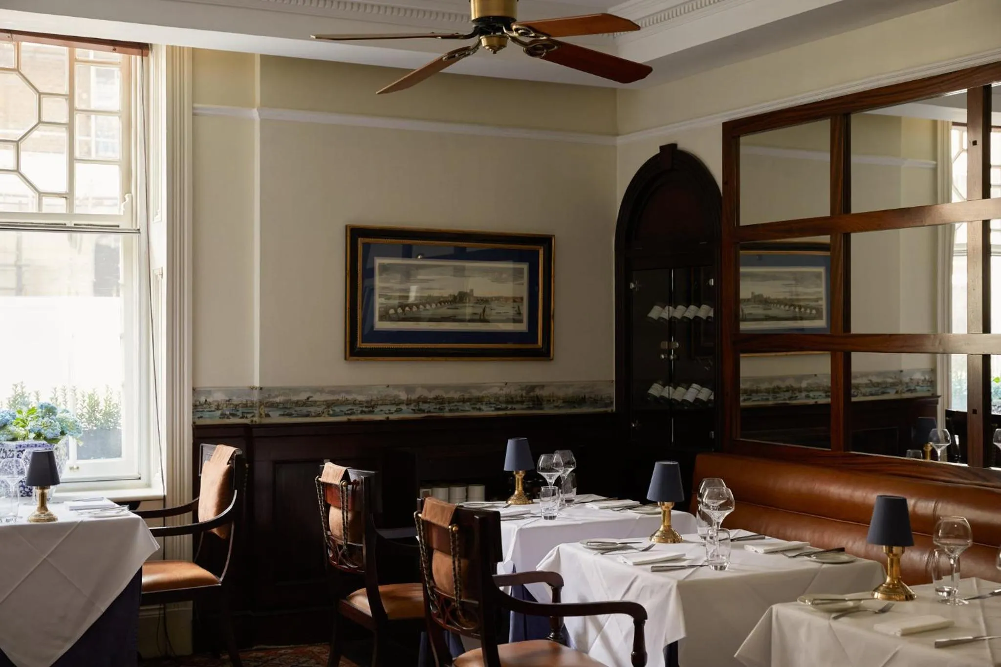 Restaurant/places to eat in The Montague On The Gardens