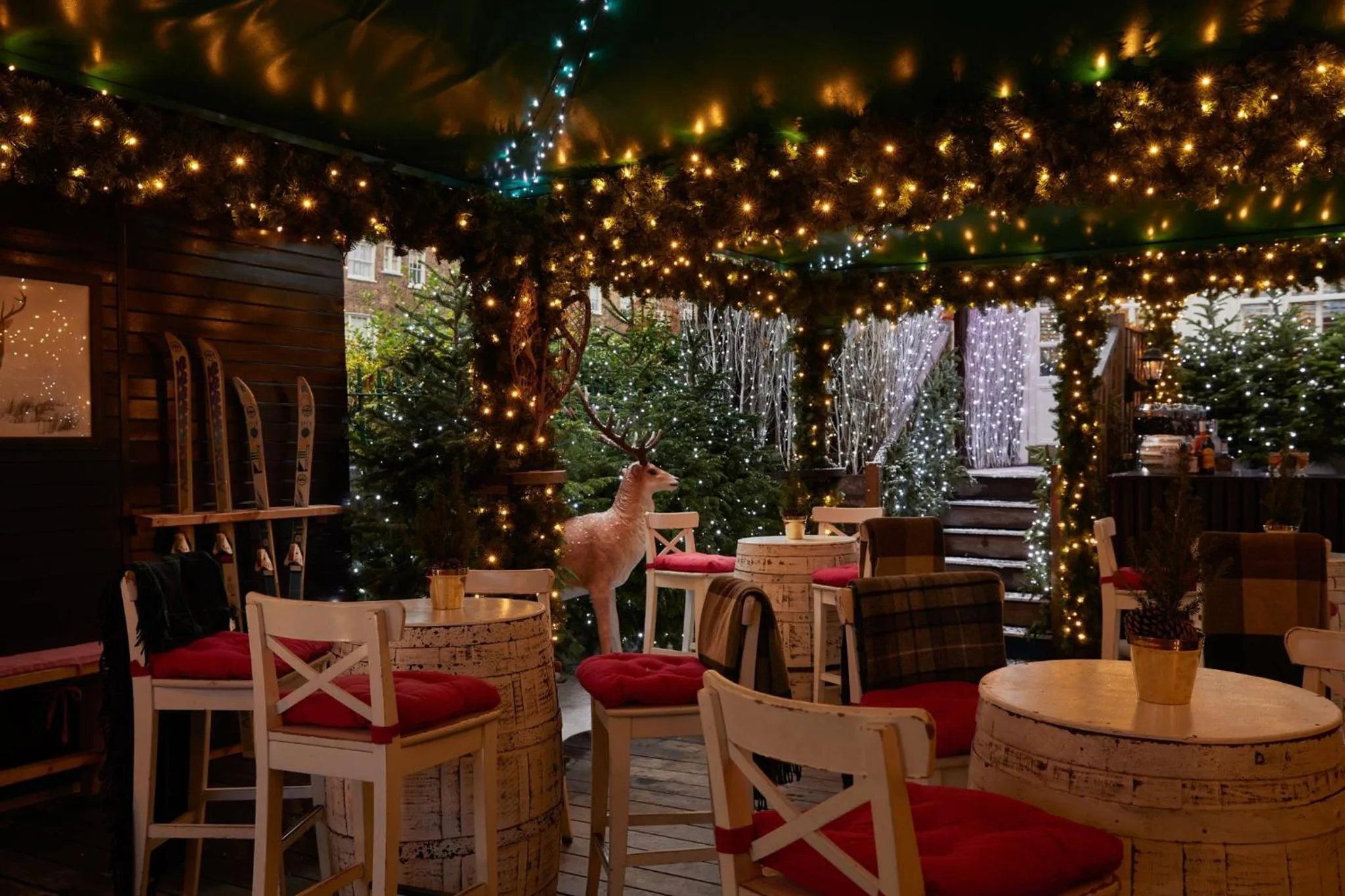 Lounge or bar in The Montague On The Gardens