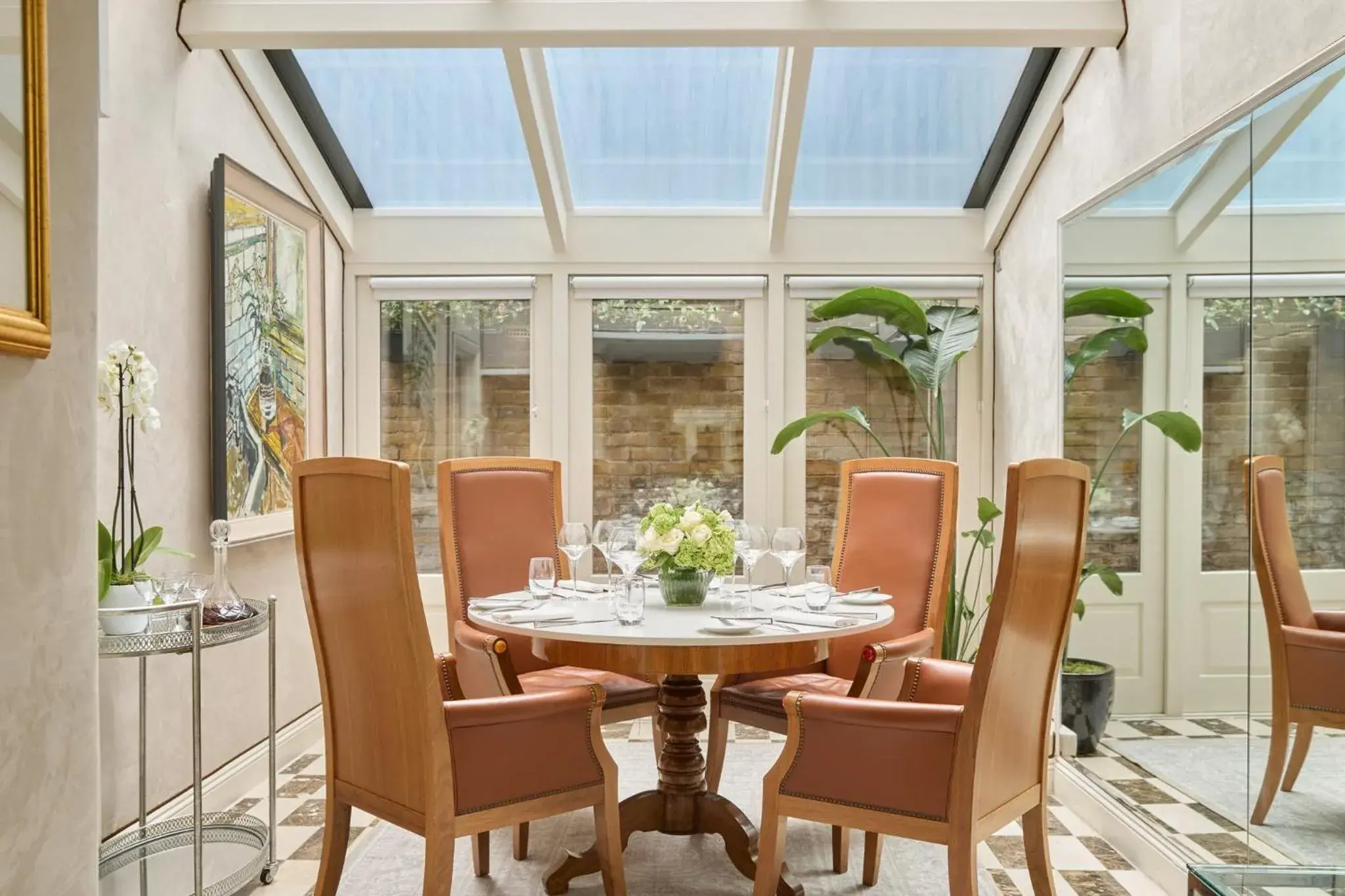 Photo of the whole room in The Montague On The Gardens Photo of the whole room in The Montague On The Gardens