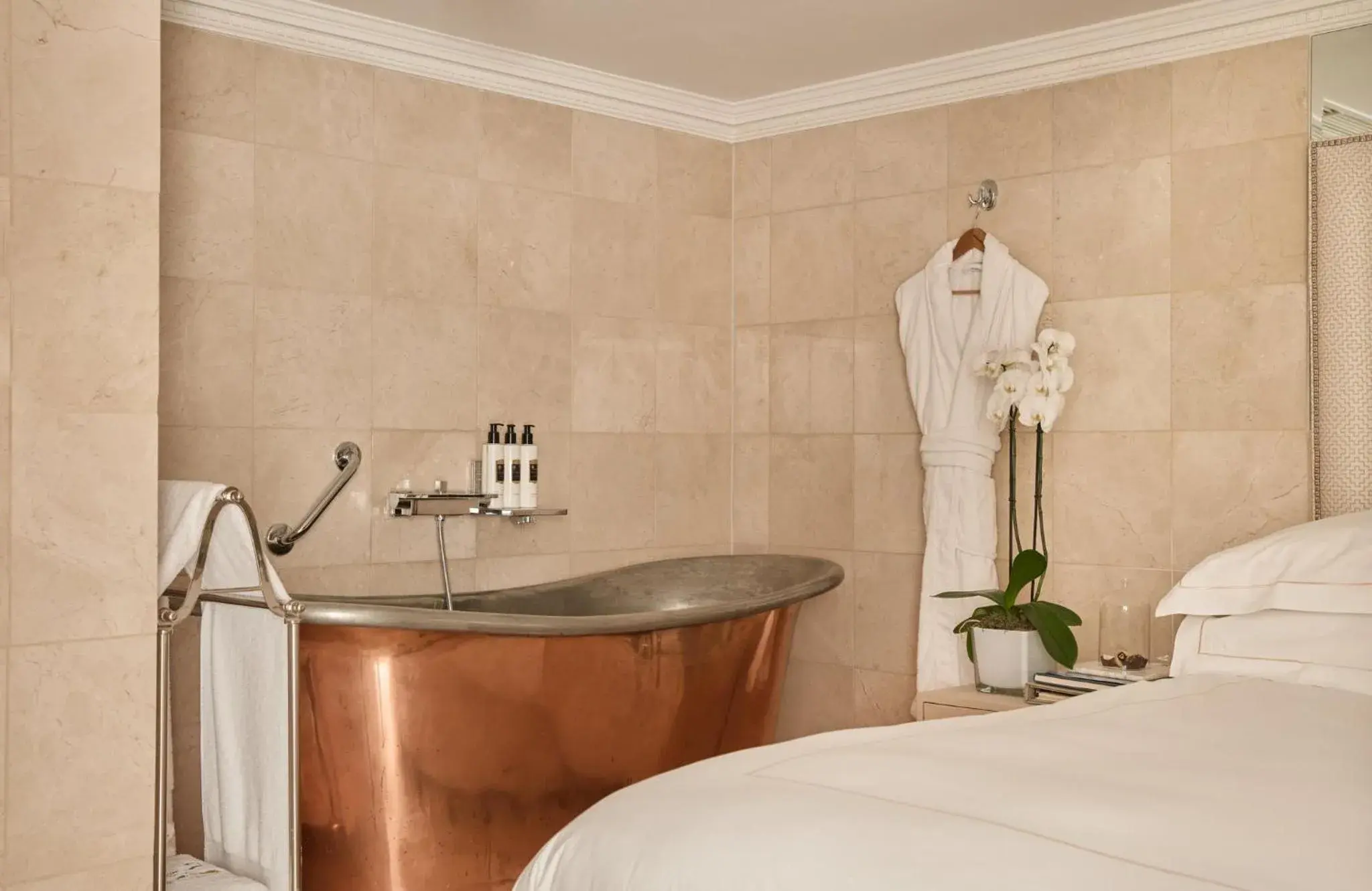 Photo of the whole room, Bed in The Montague On The Gardens Photo of the whole room, Bed in The Montague On The Gardens