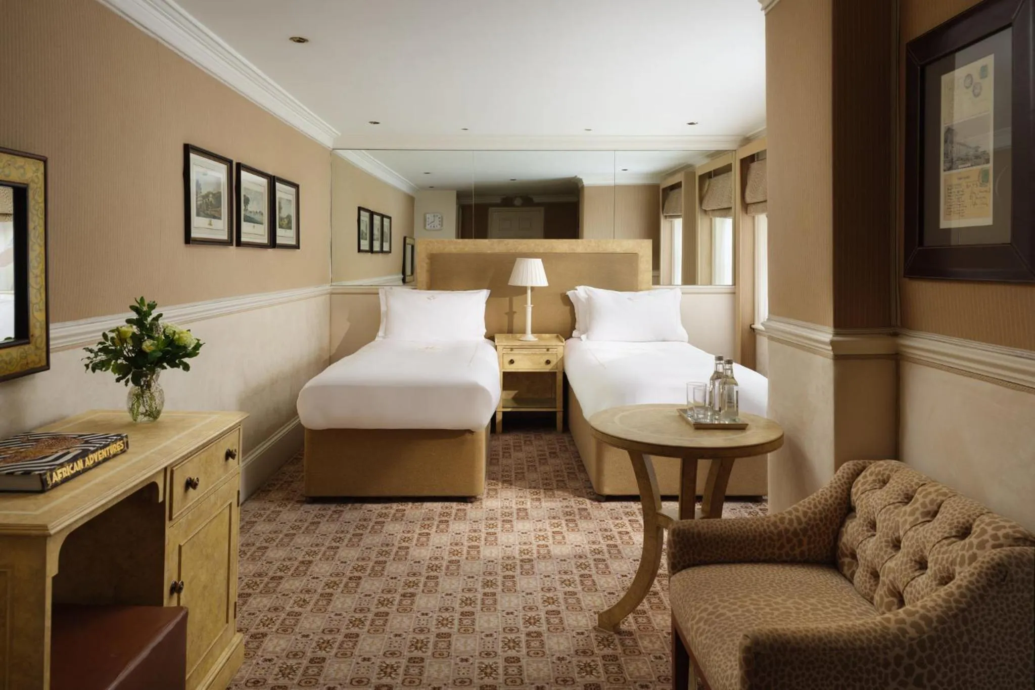 Bedroom, Bed in The Montague On The Gardens