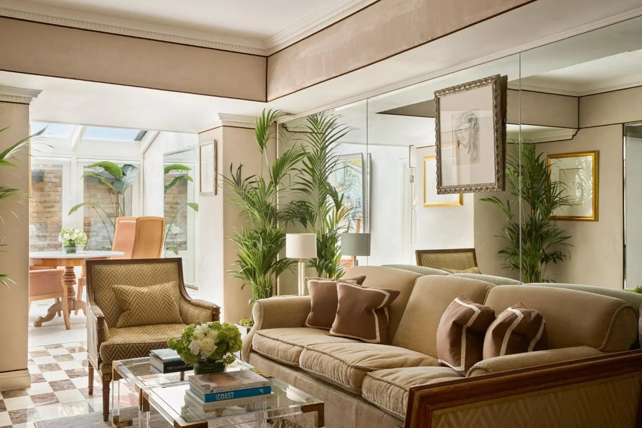 Photo of the whole room in The Montague On The Gardens Photo of the whole room in The Montague On The Gardens