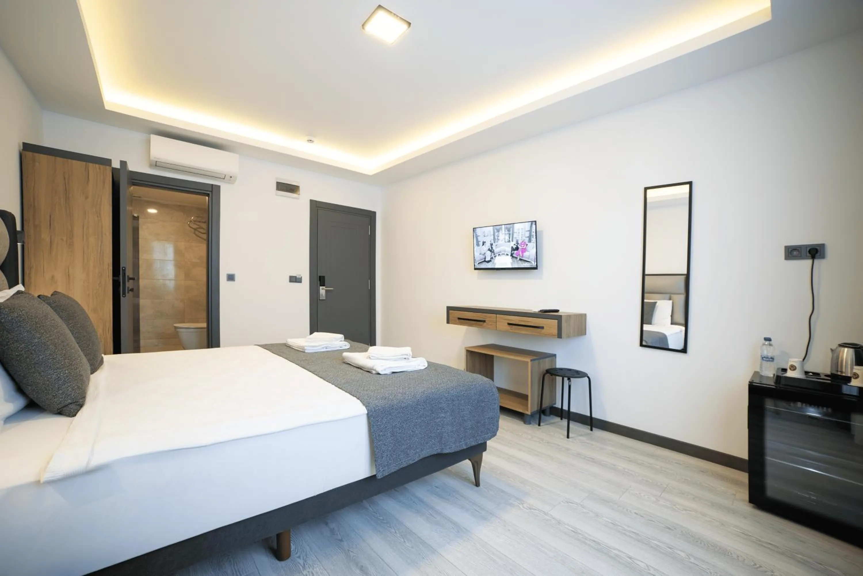 View (from property/room), Bed in Kriti Hotel Antalya