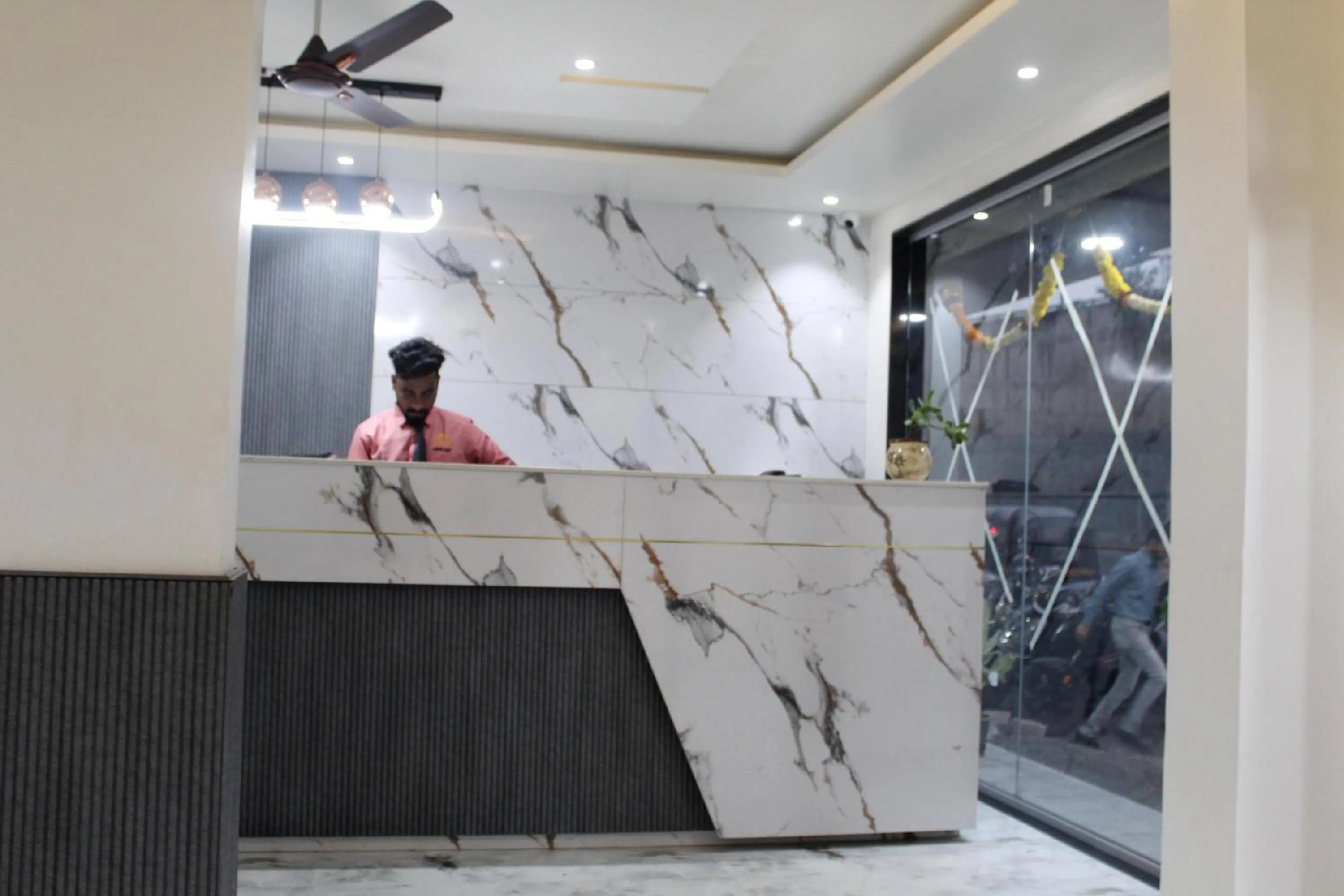 People in Hotel India Gate Narhe, Pune