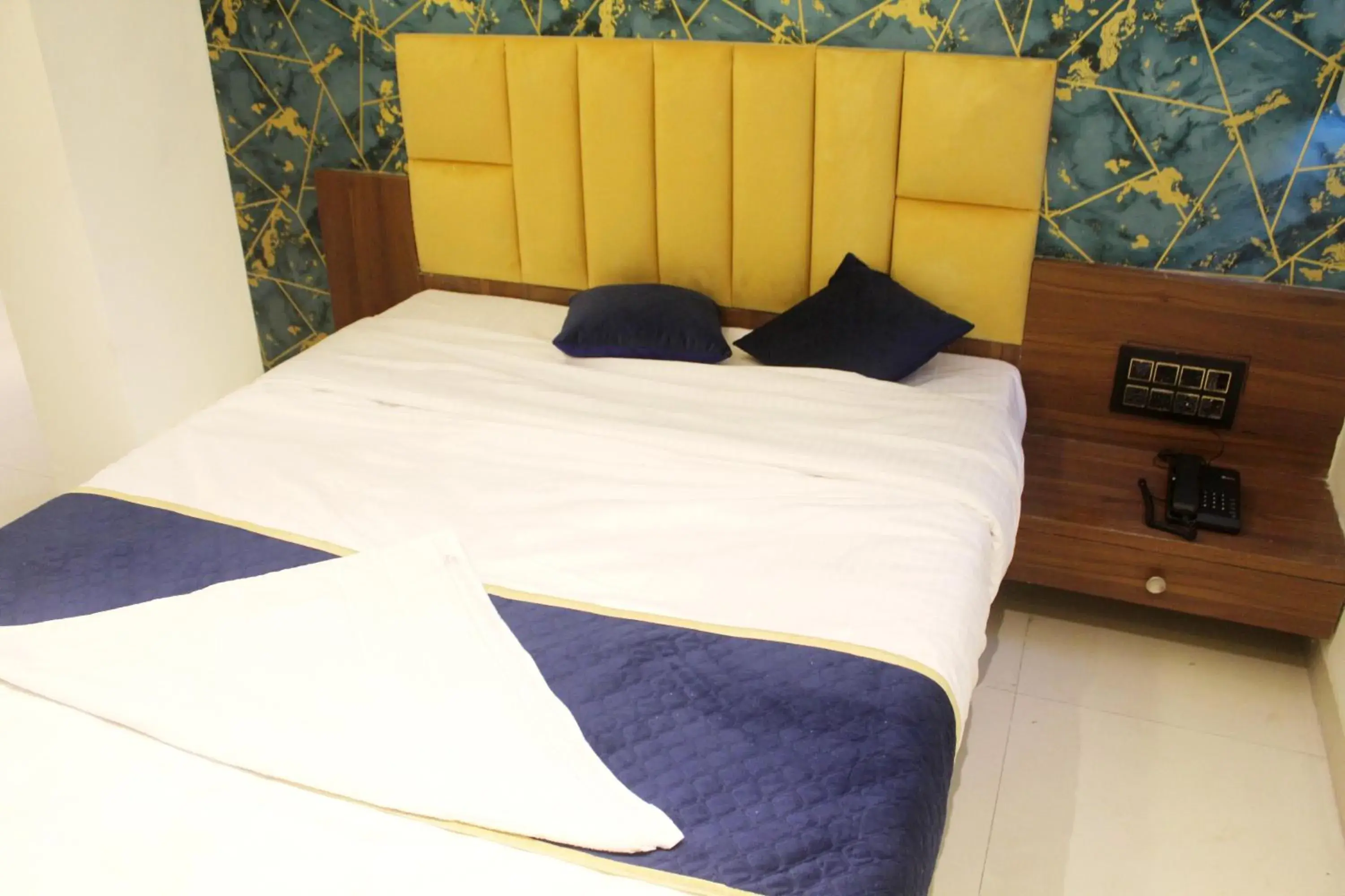 Bed in Hotel India Gate Narhe, Pune Bed in Hotel India Gate Narhe, Pune