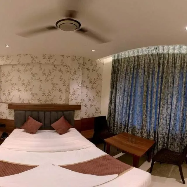 Bed in Hotel India Gate Narhe, Pune