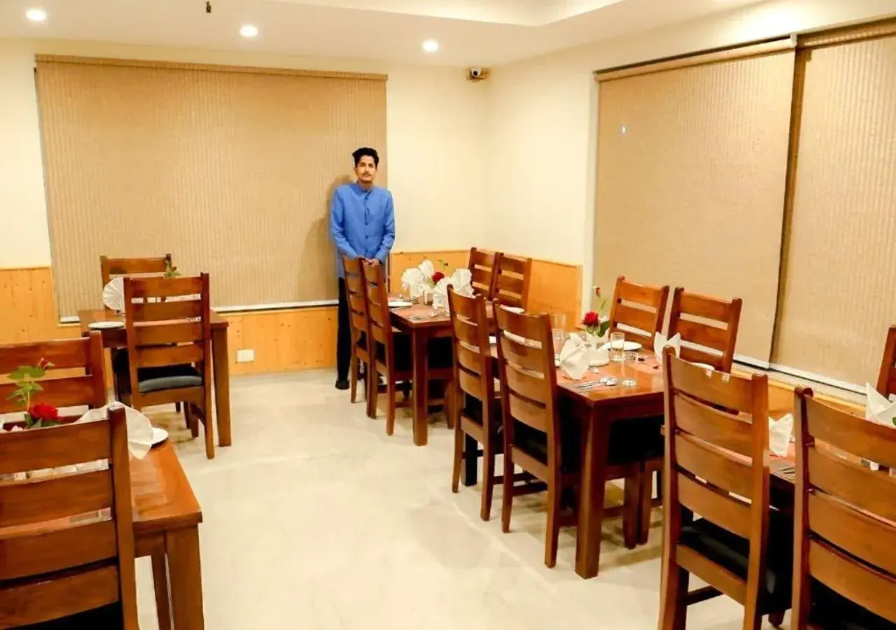 Restaurant/places to eat in Simsa Heights Manali Restaurant/places to eat in Simsa Heights Manali