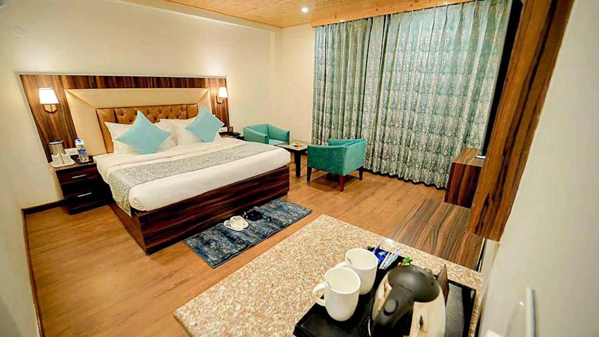 Bed in Simsa Heights Manali
