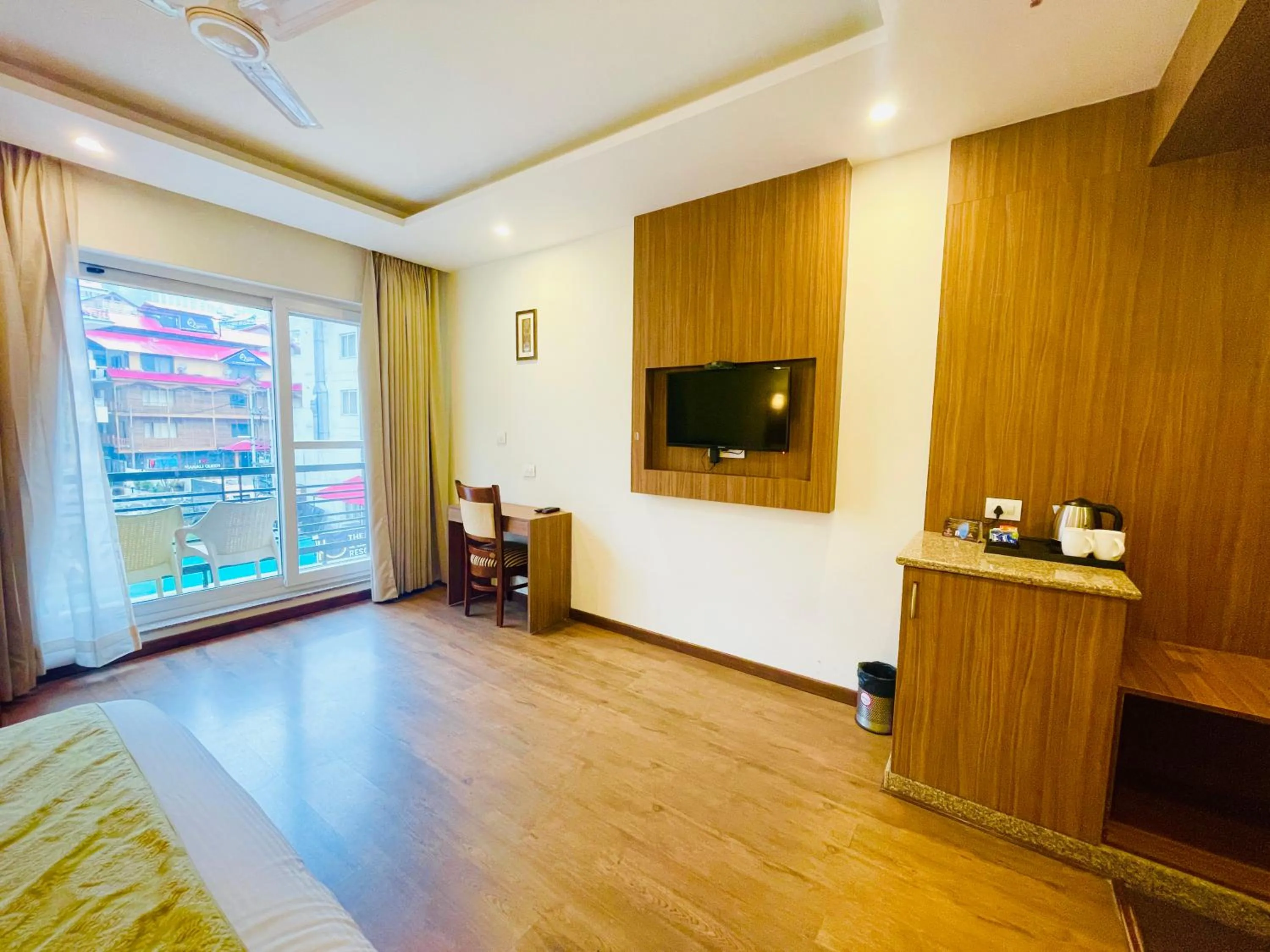 TV and multimedia, Bed in Simsa Heights Manali