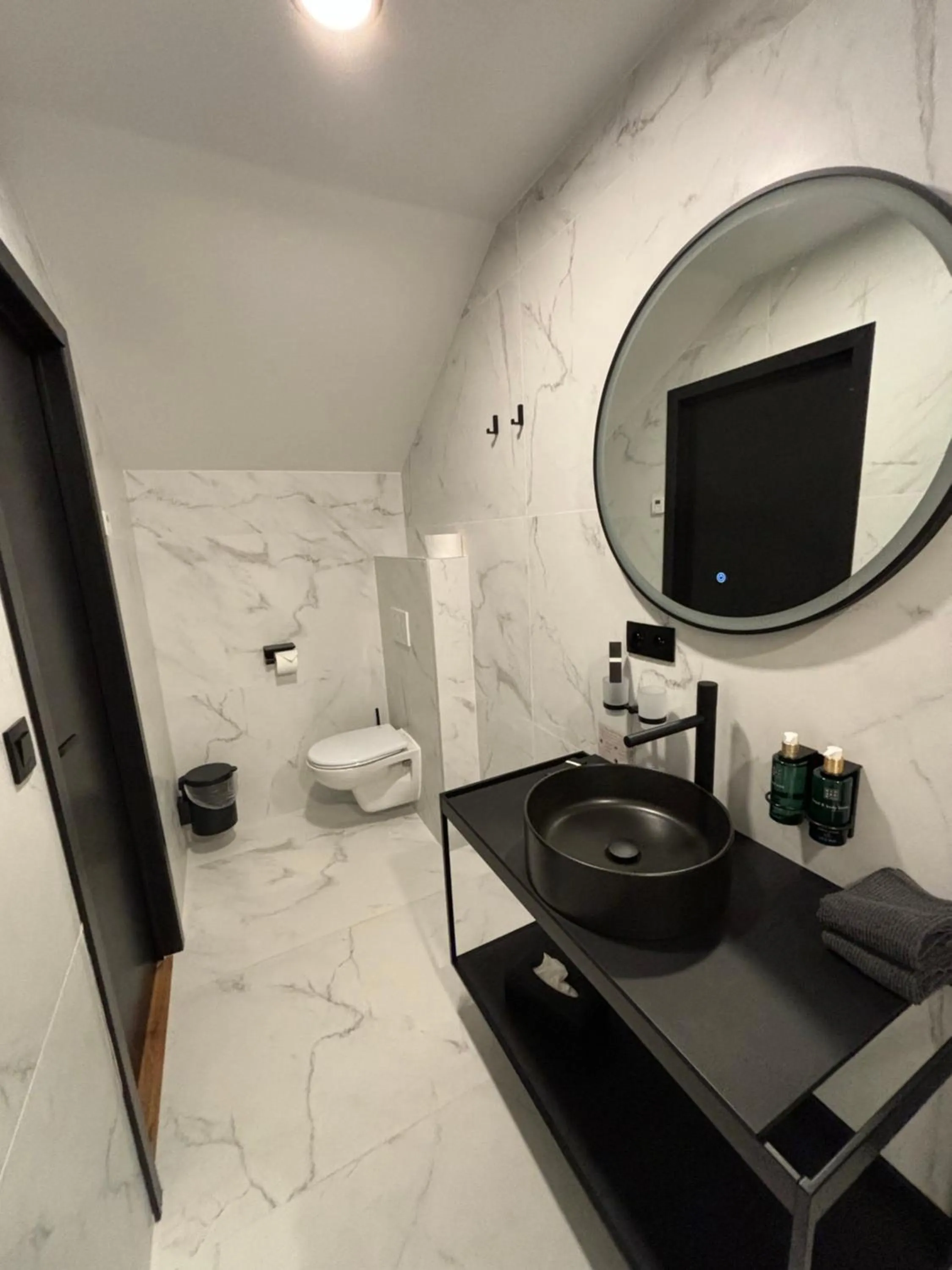 Toilet in Hotel Mezza Notte