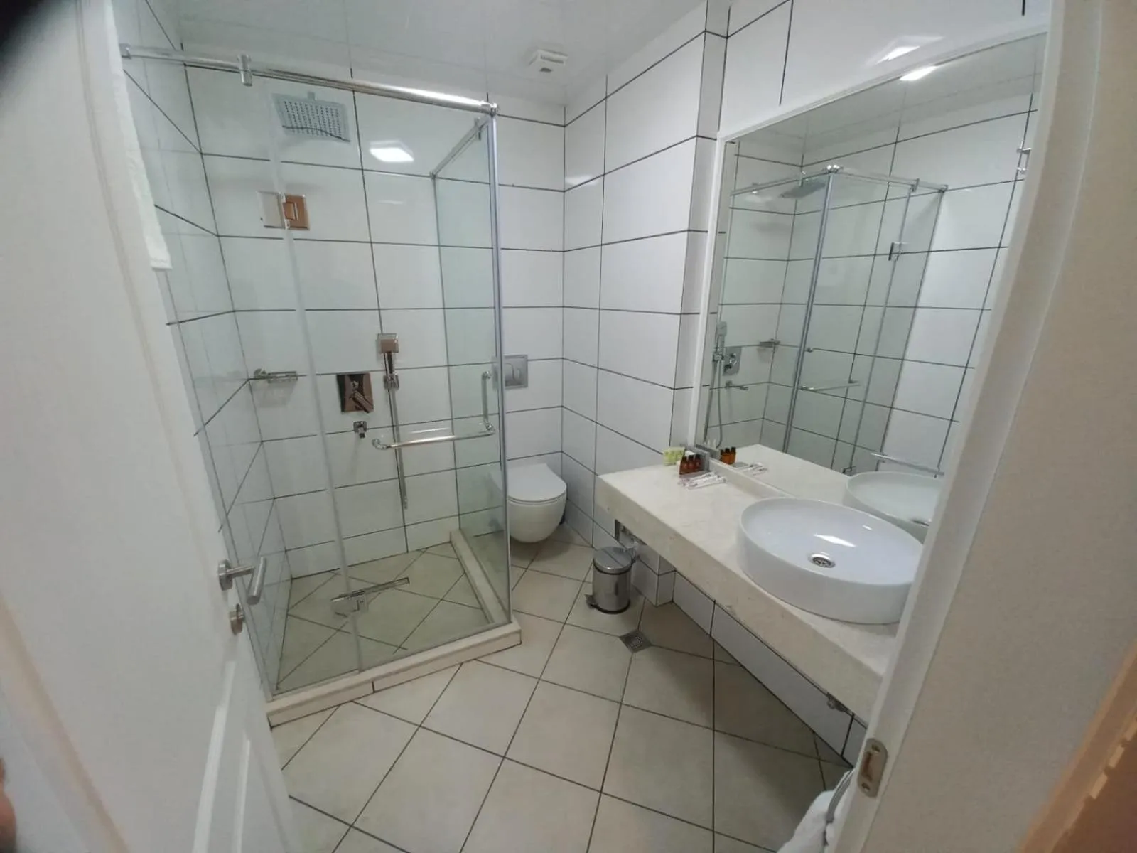 Shower in Hotel Black Sea