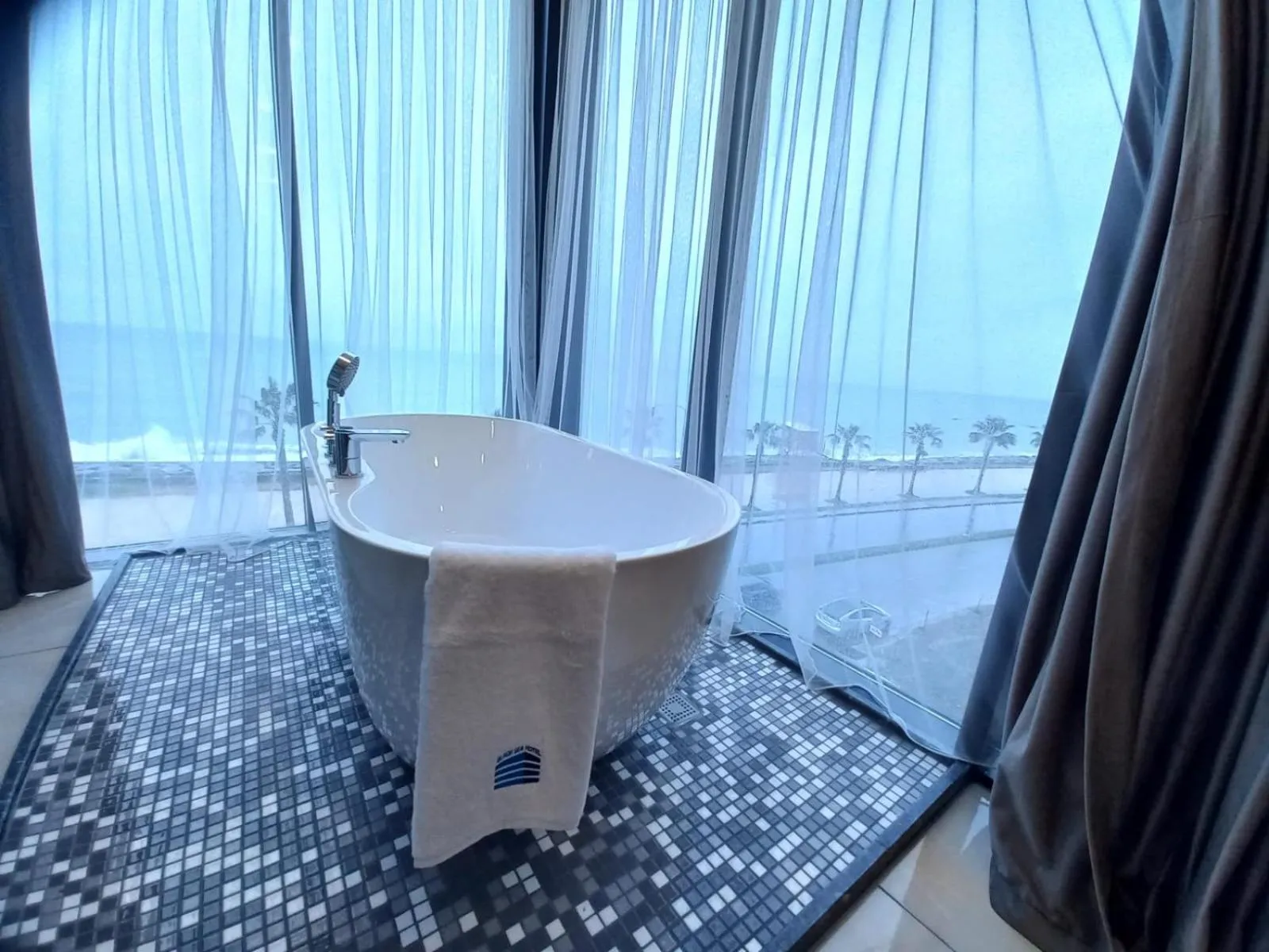 Swimming pool in Hotel Black Sea