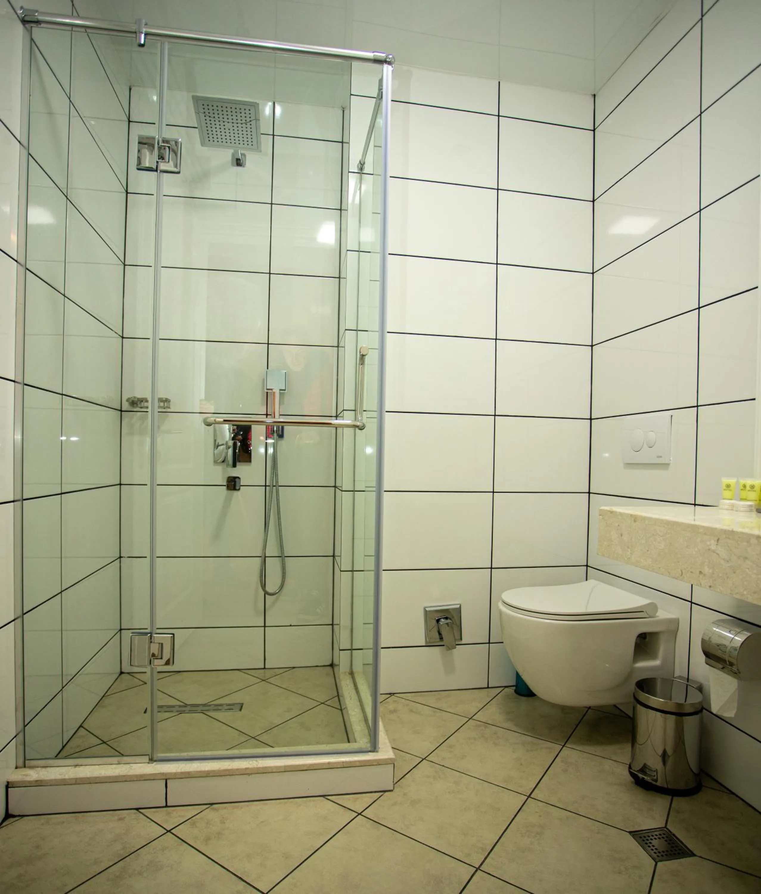Shower in Hotel Black Sea