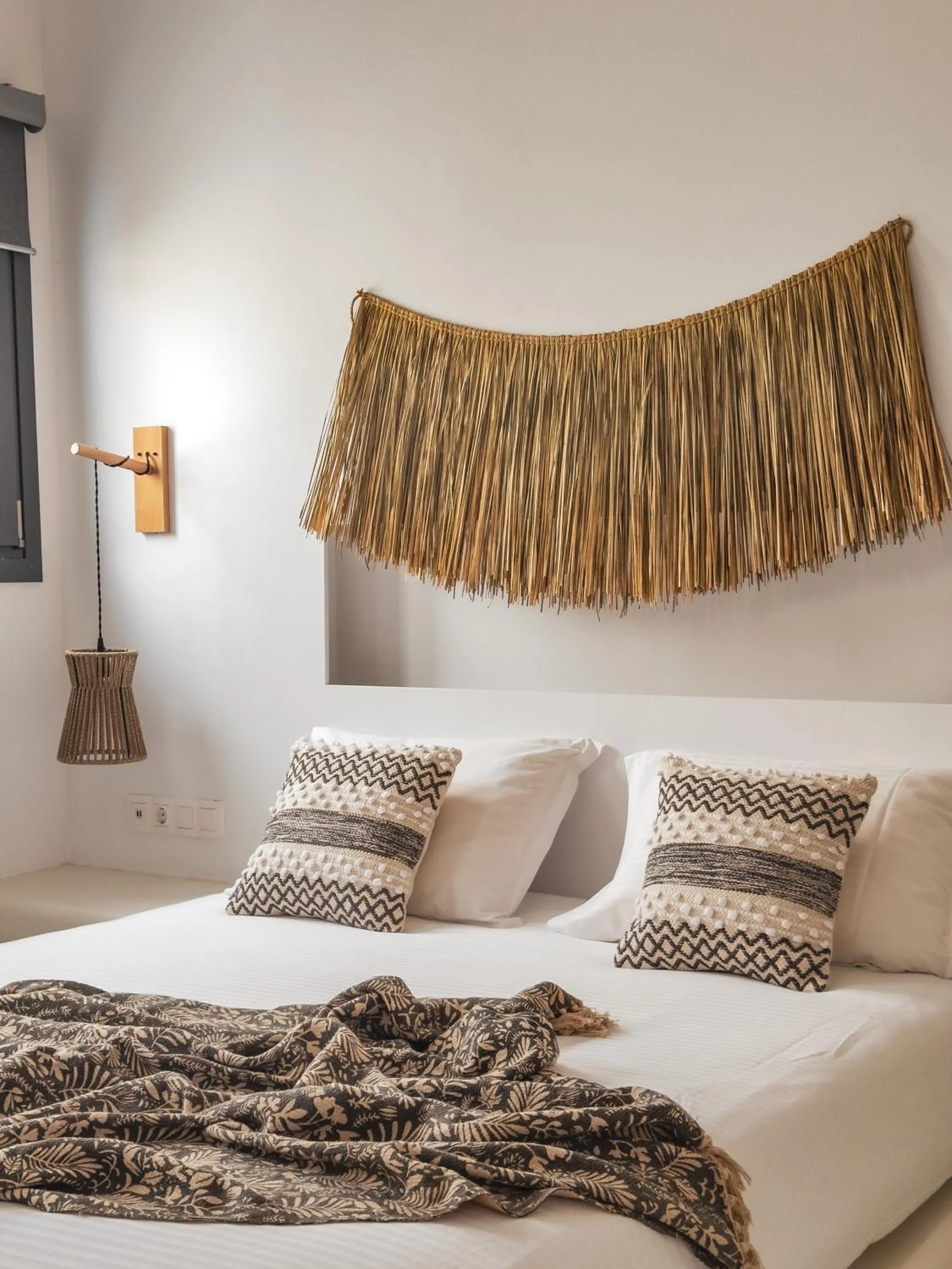 Alonia Suites
