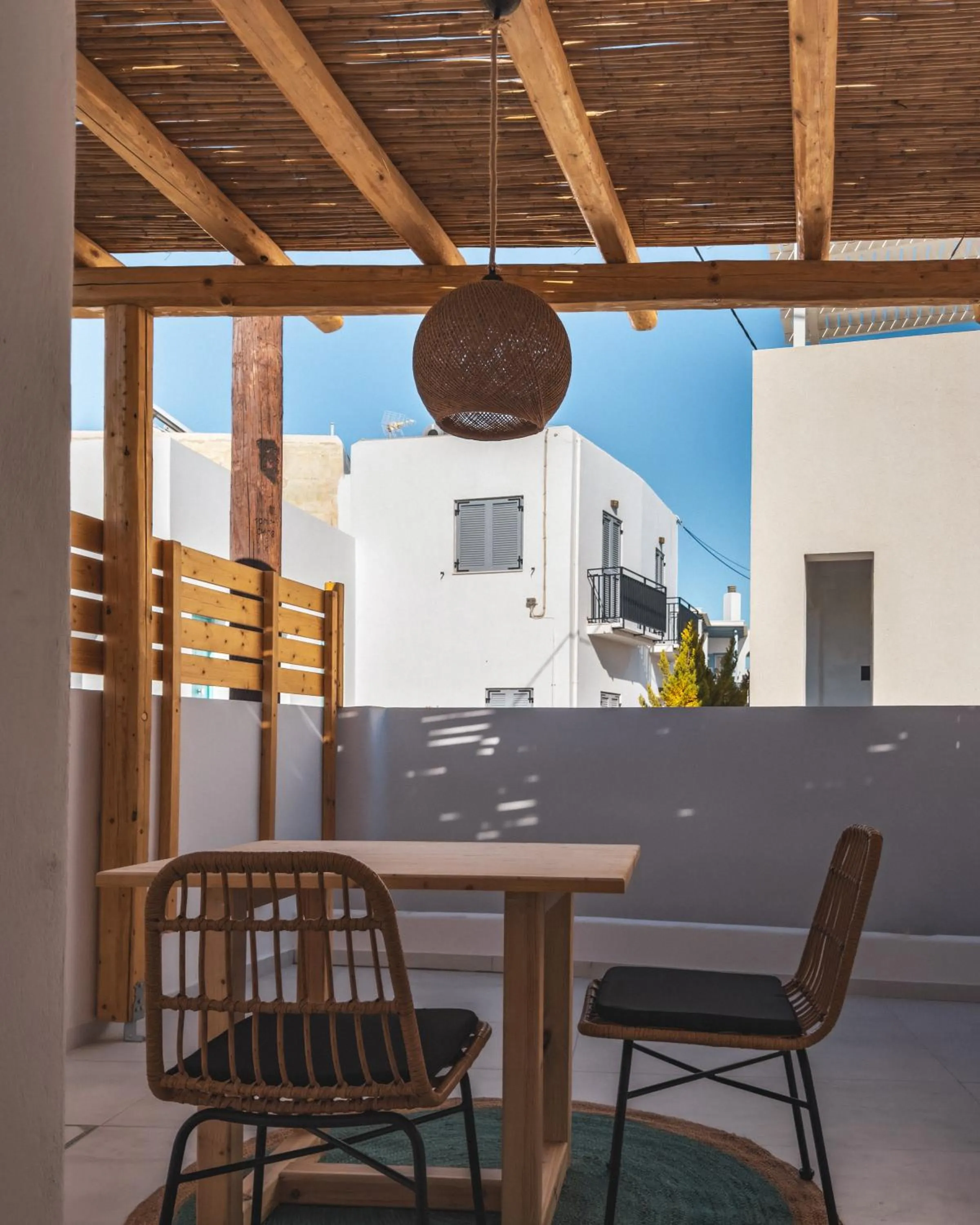Alonia Suites