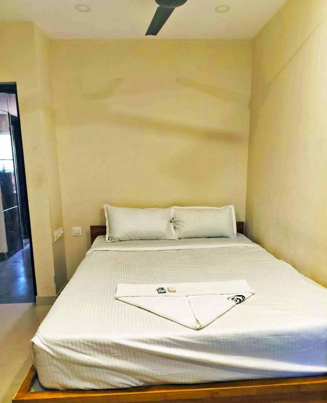 Bedroom, Bed in MS Comforts Mahadevapura