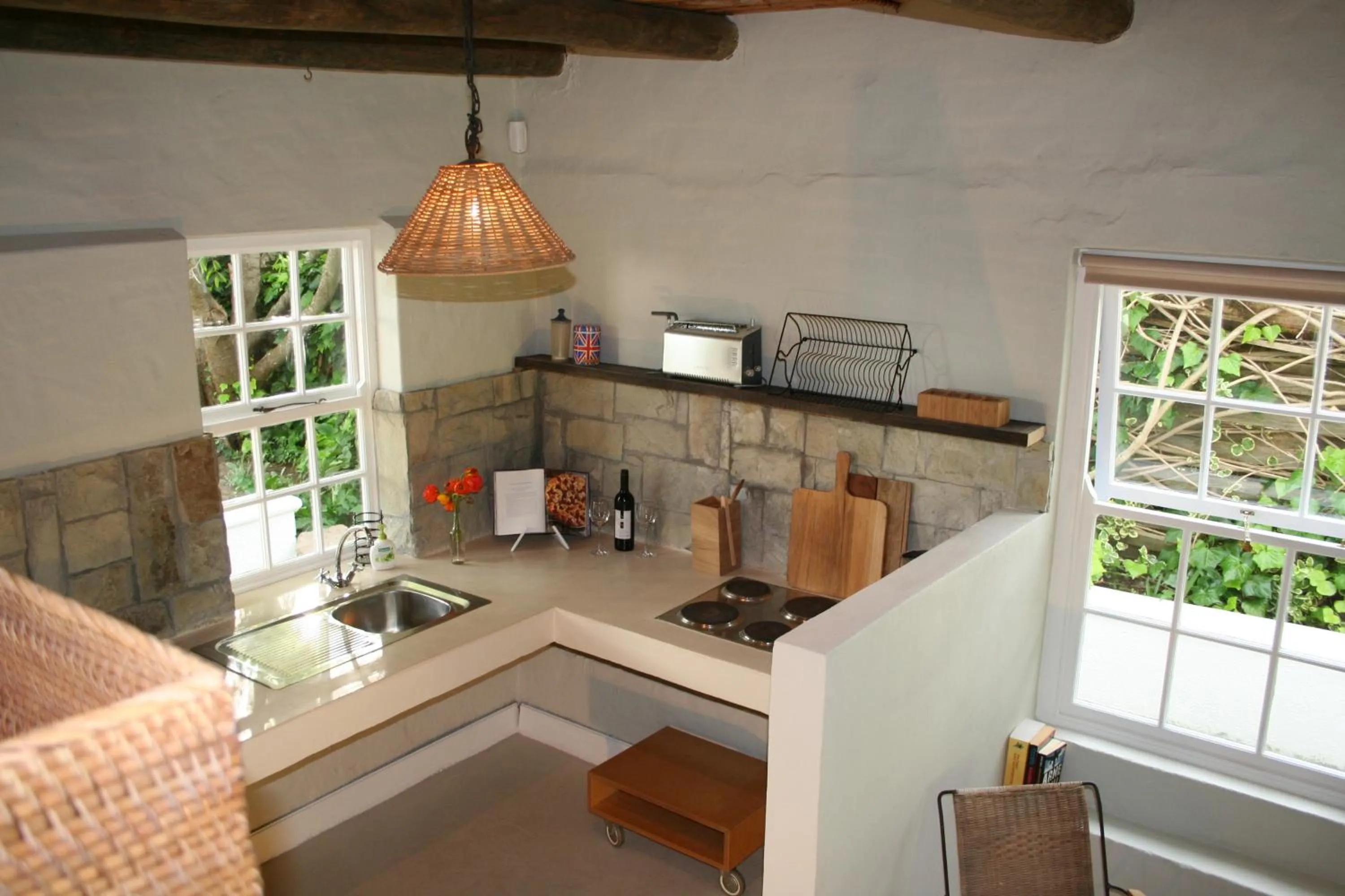 Kitchen or kitchenette in The Cottage on 55