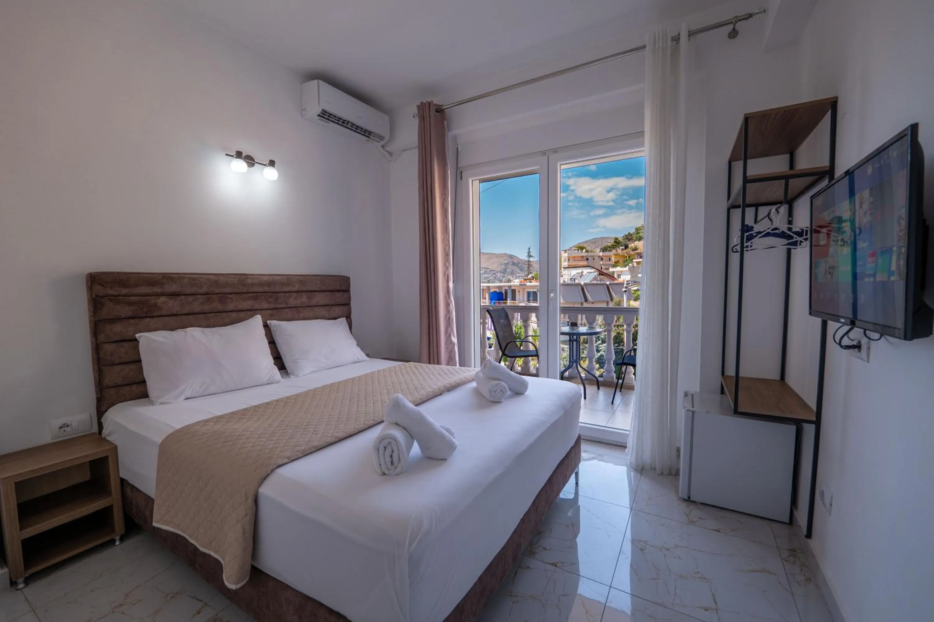 Double Room with Balcony in Hotel Elite Sarande