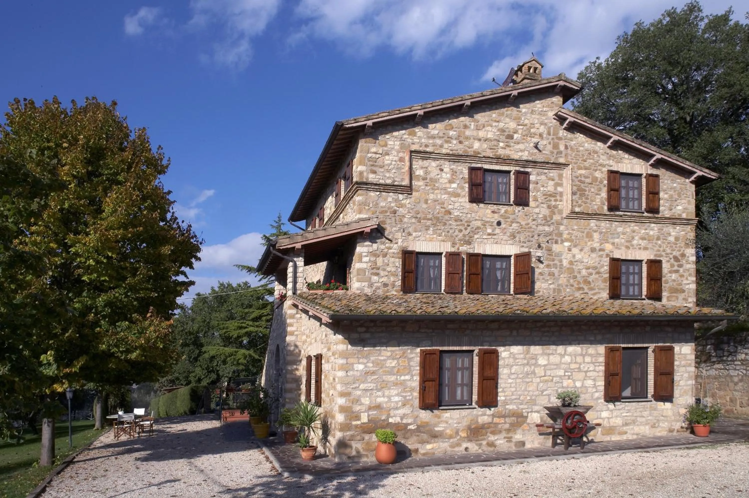 Property building in Casale Favilluta