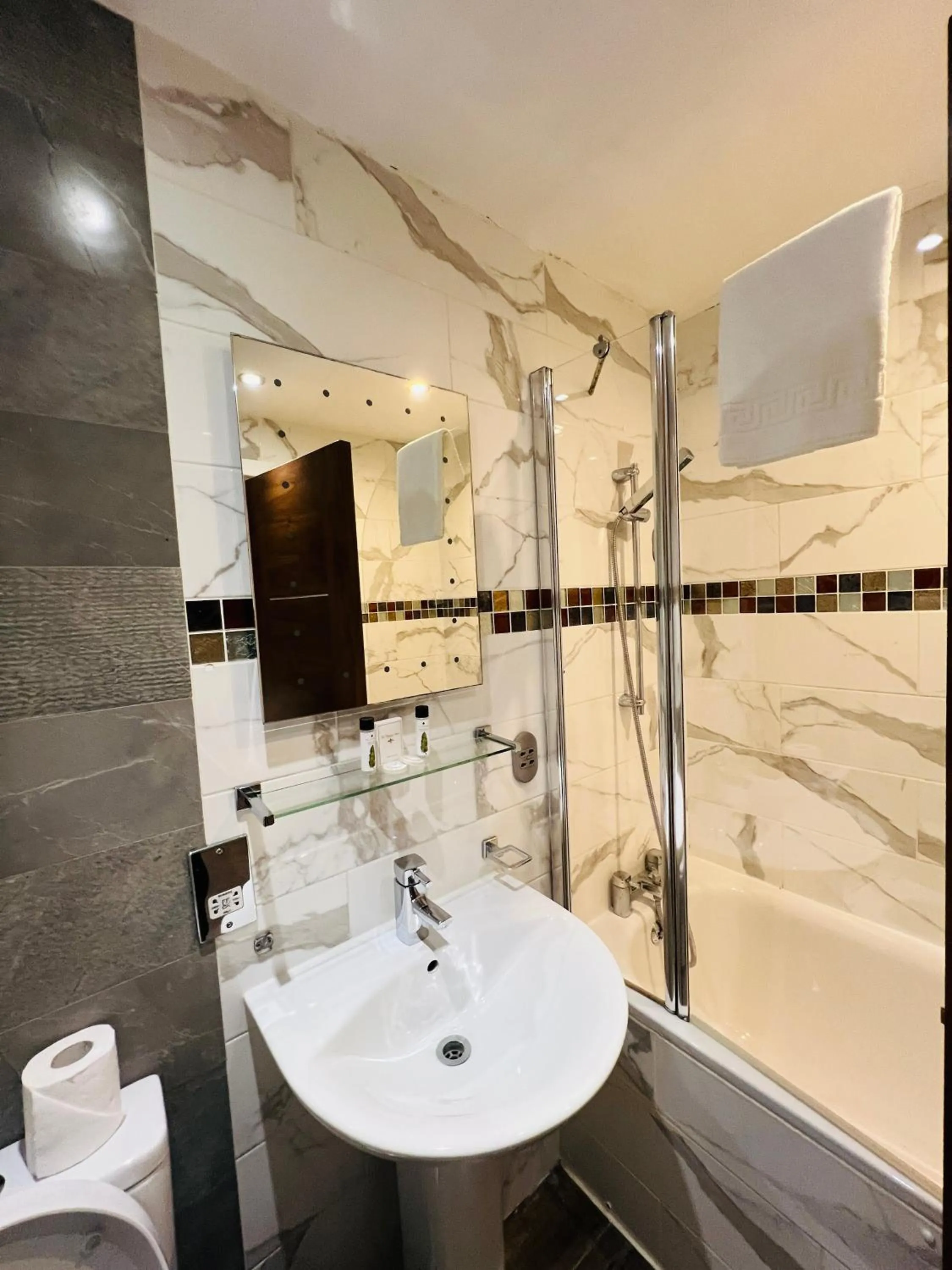 Cheshire Hotel Central London