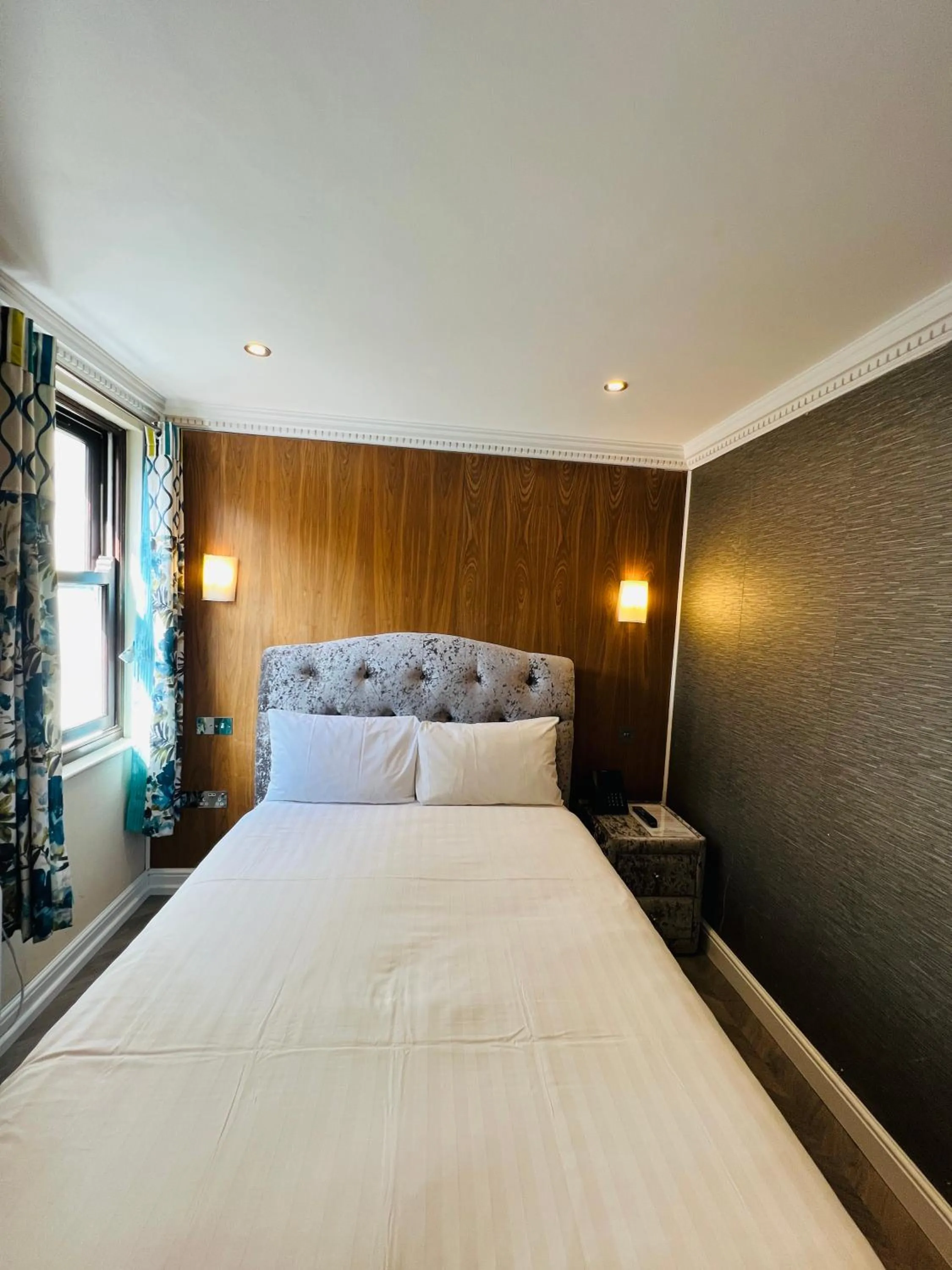 Bed in Cheshire Hotel Central London