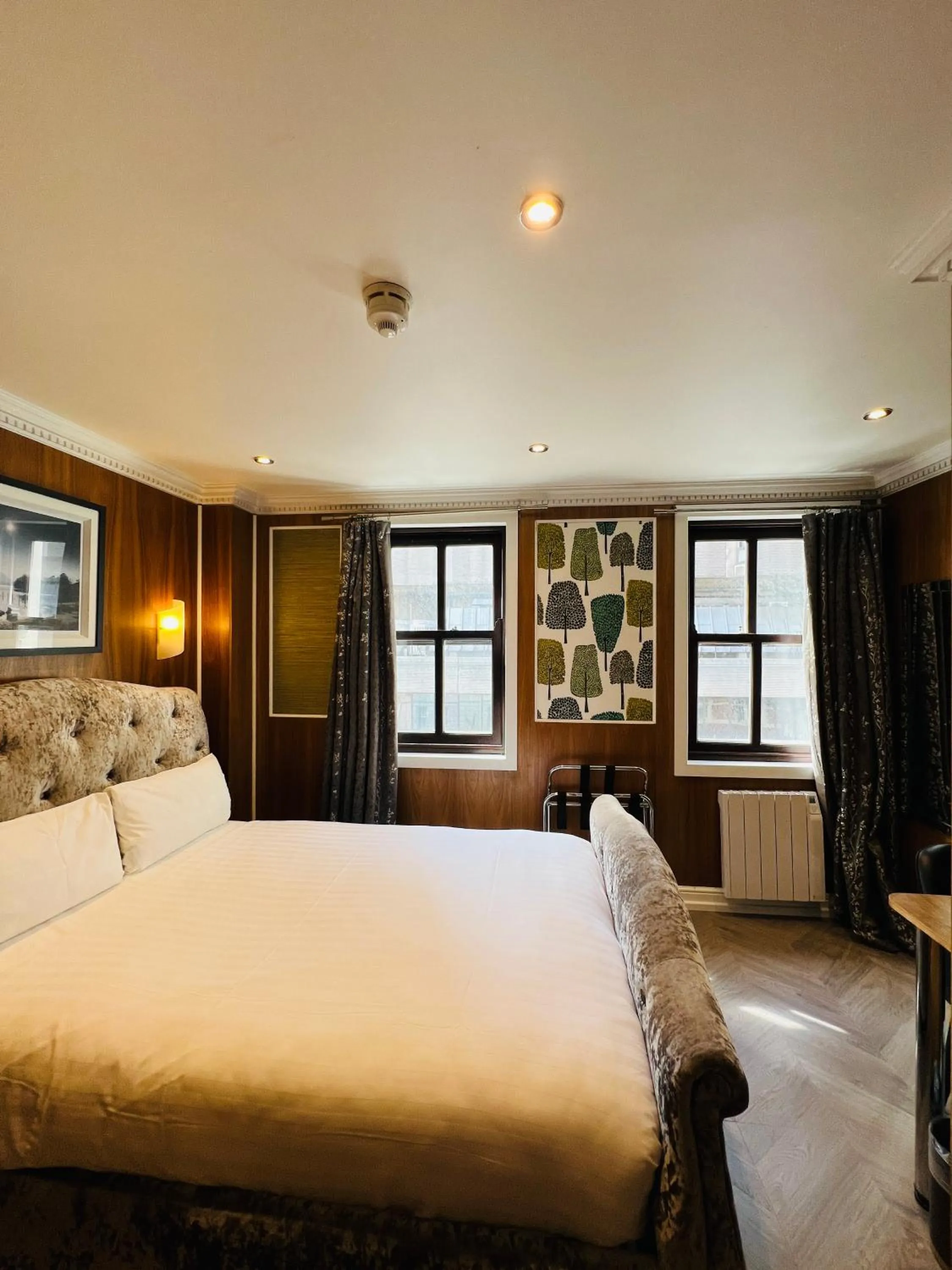 Bed in Cheshire Hotel Central London