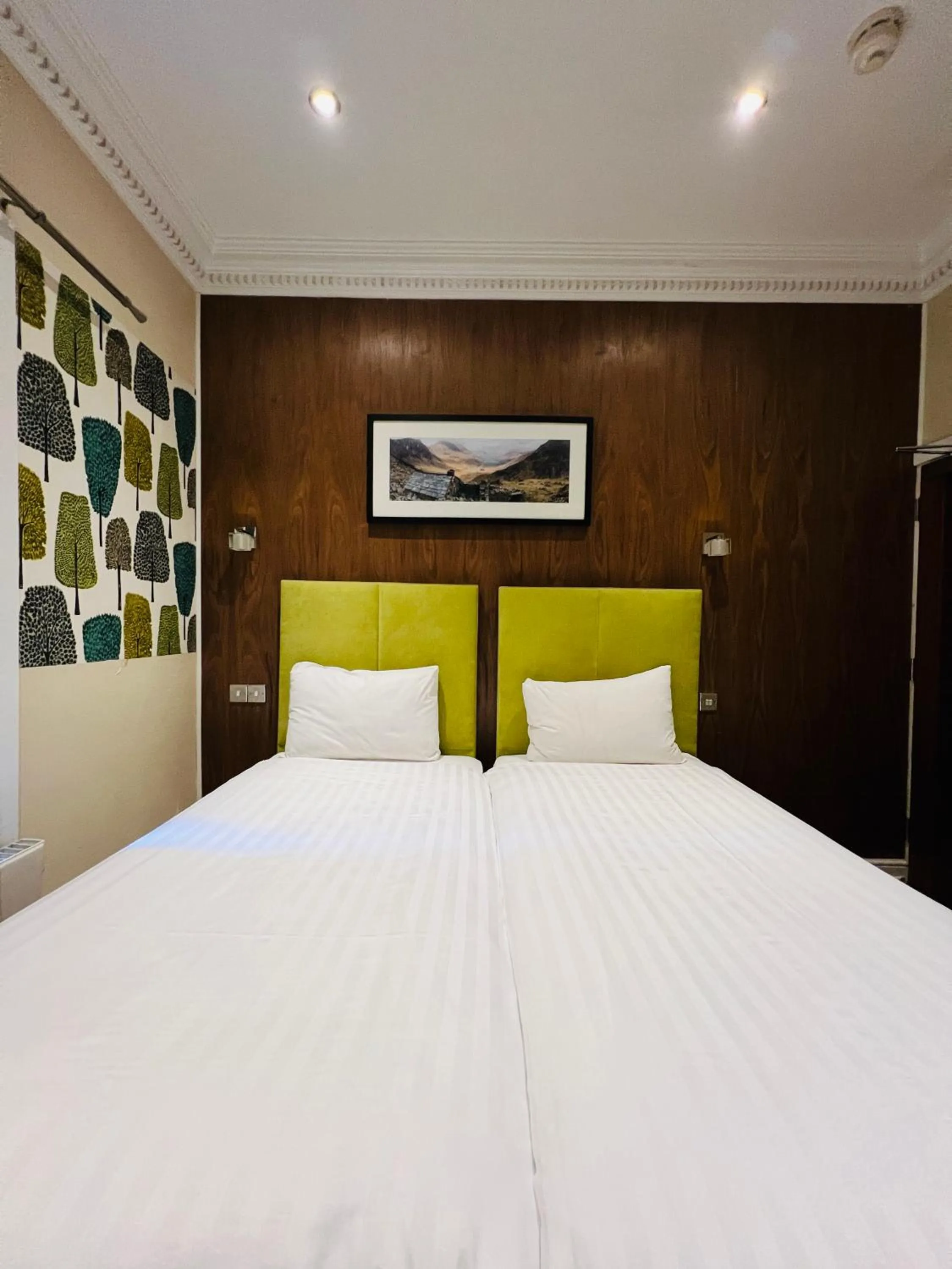 Bed in Cheshire Hotel Central London