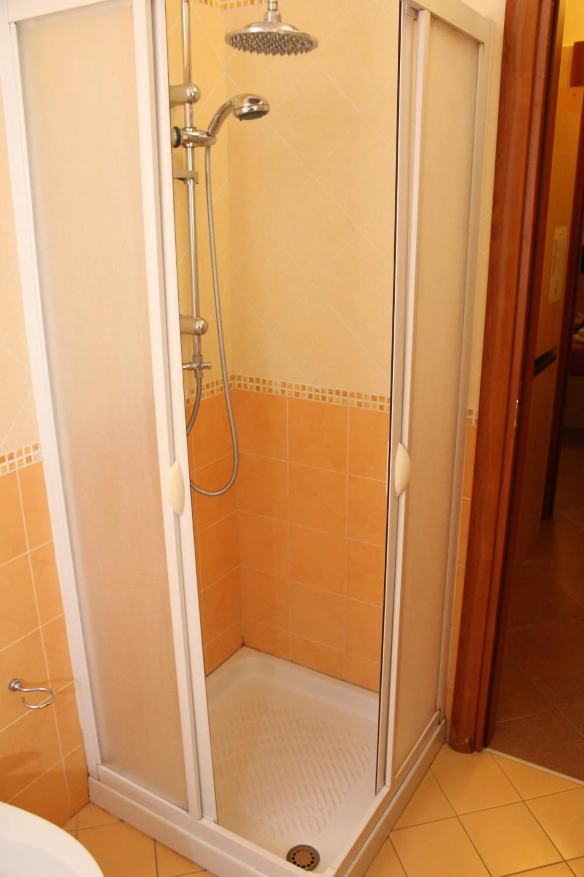 Shower in Terra del Sole Vittoria